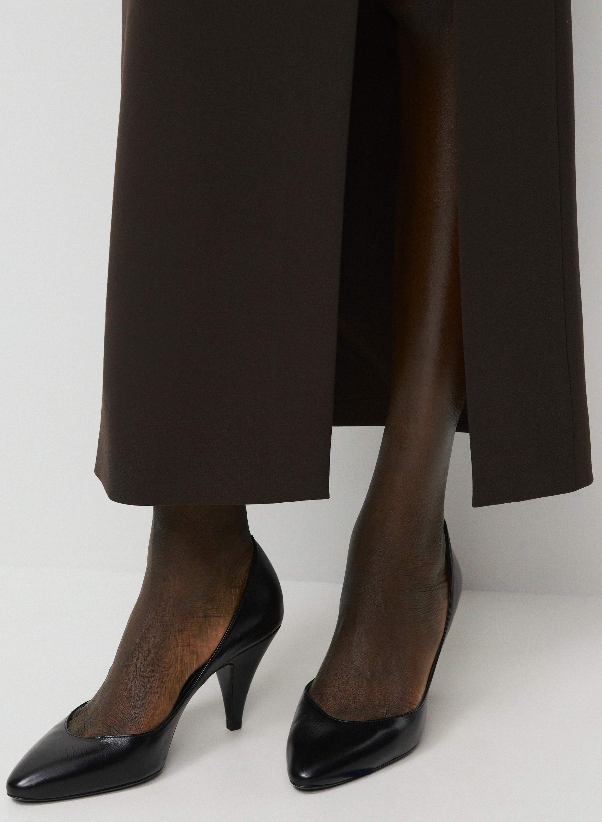 DELVE SKIRT | Aritzia