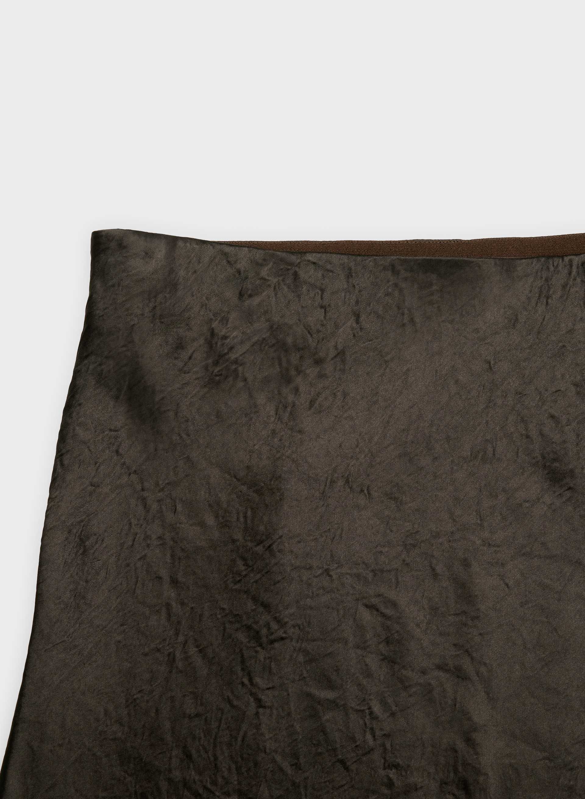 JUPE DOWNTOWN EN SATIN | Aritzia