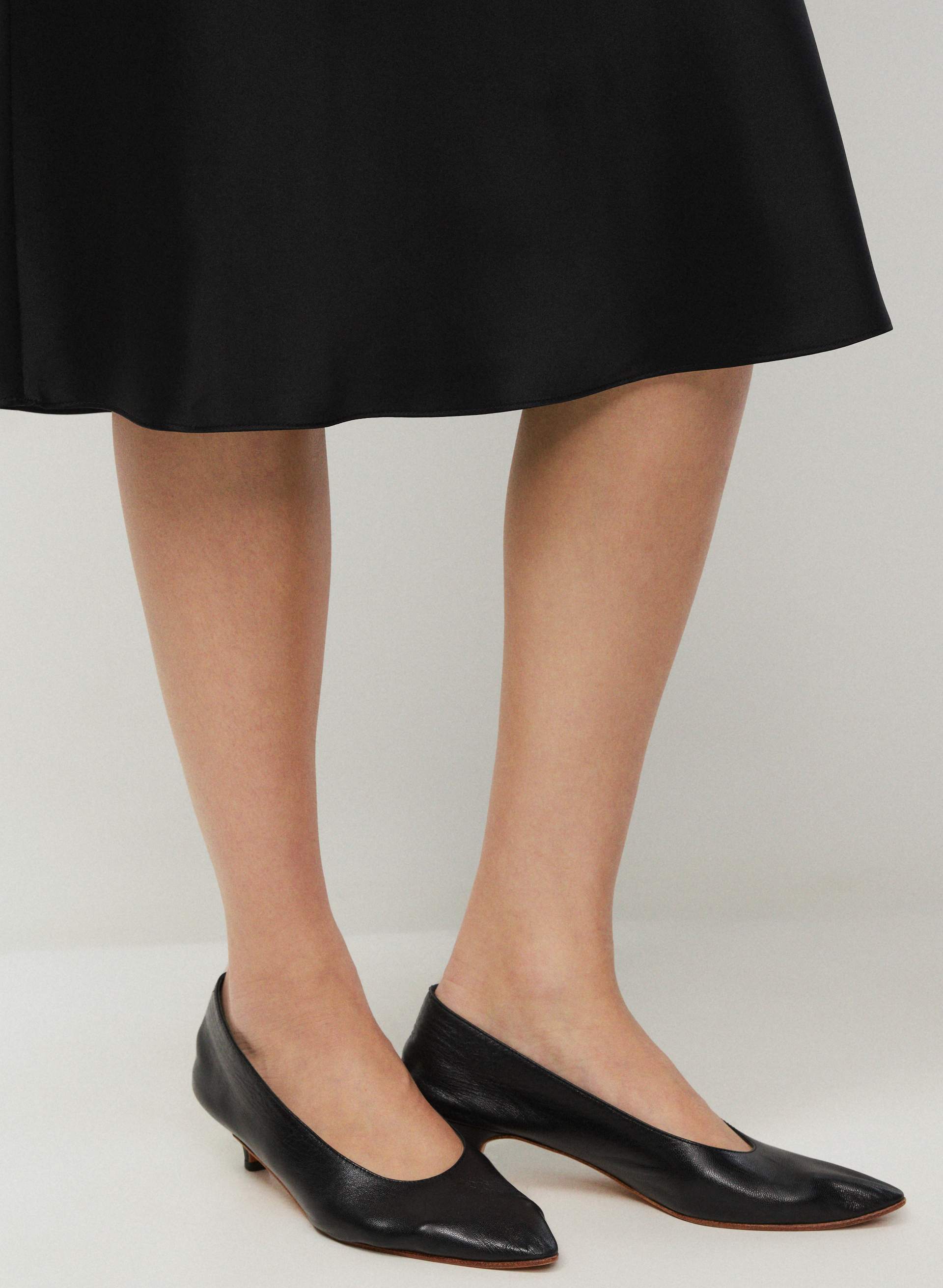 JUPE CONFLUENCE EN SOIE | Aritzia