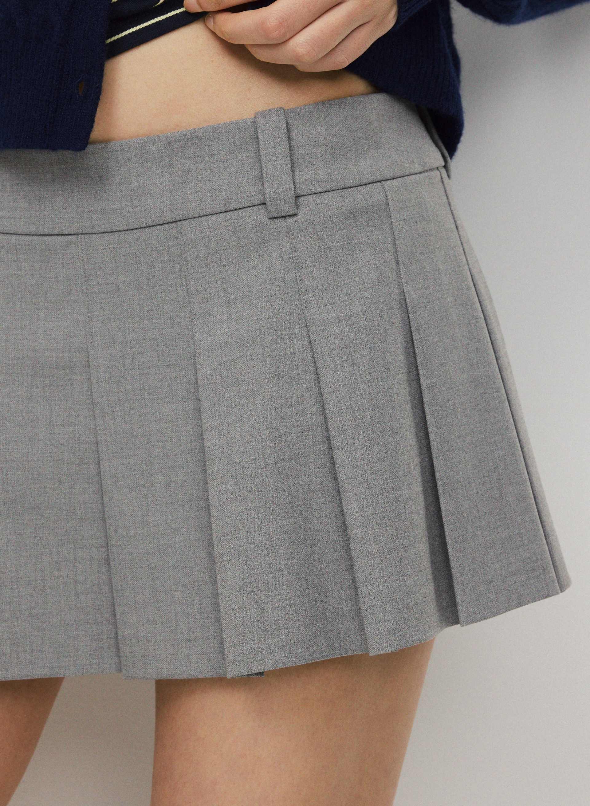 OLIVE SUPER LO-RISE MICRO SKORT | Aritzia