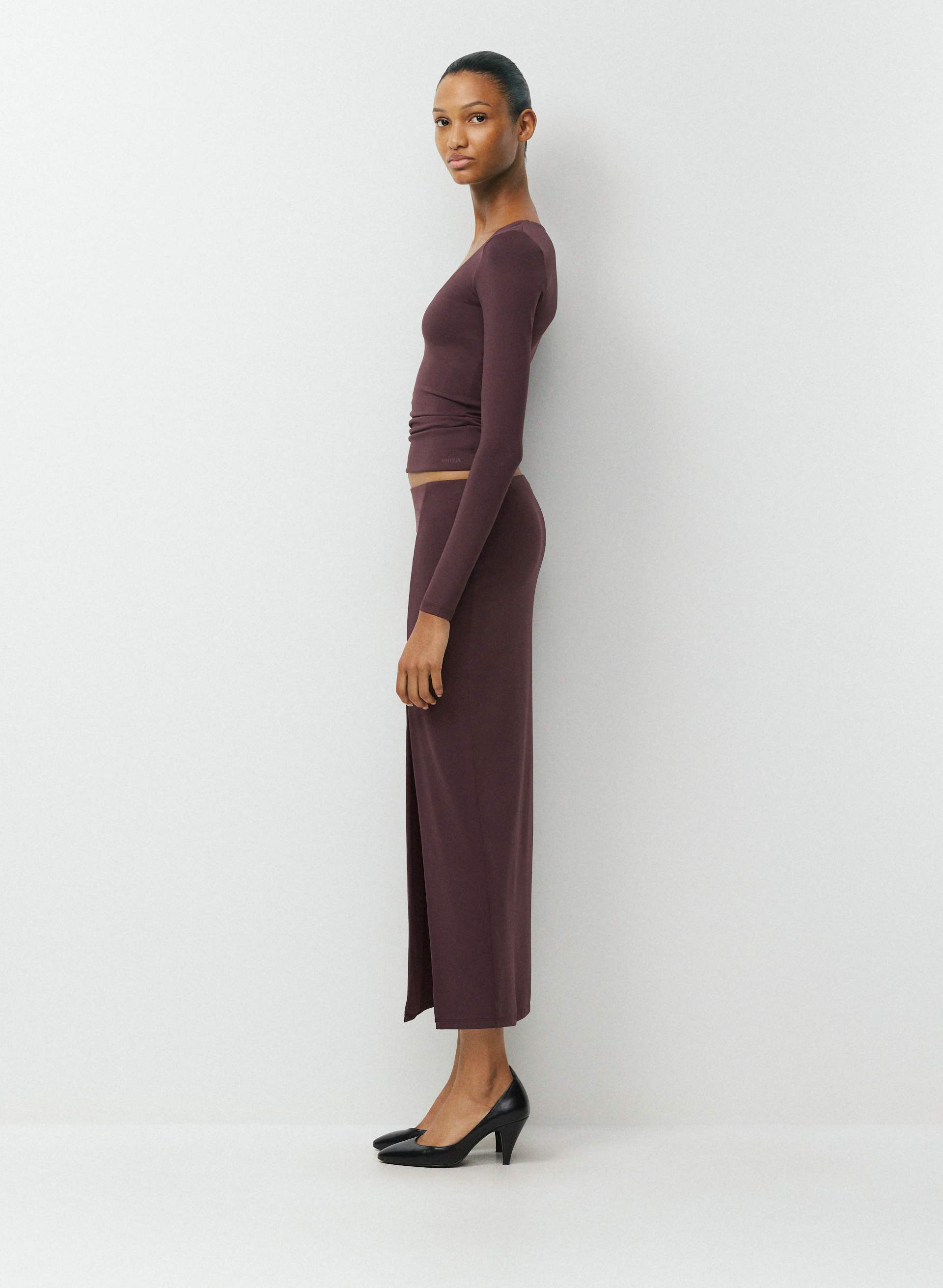JUPE PROXIMITY - CONTOUR ORIGINAL | Aritzia
