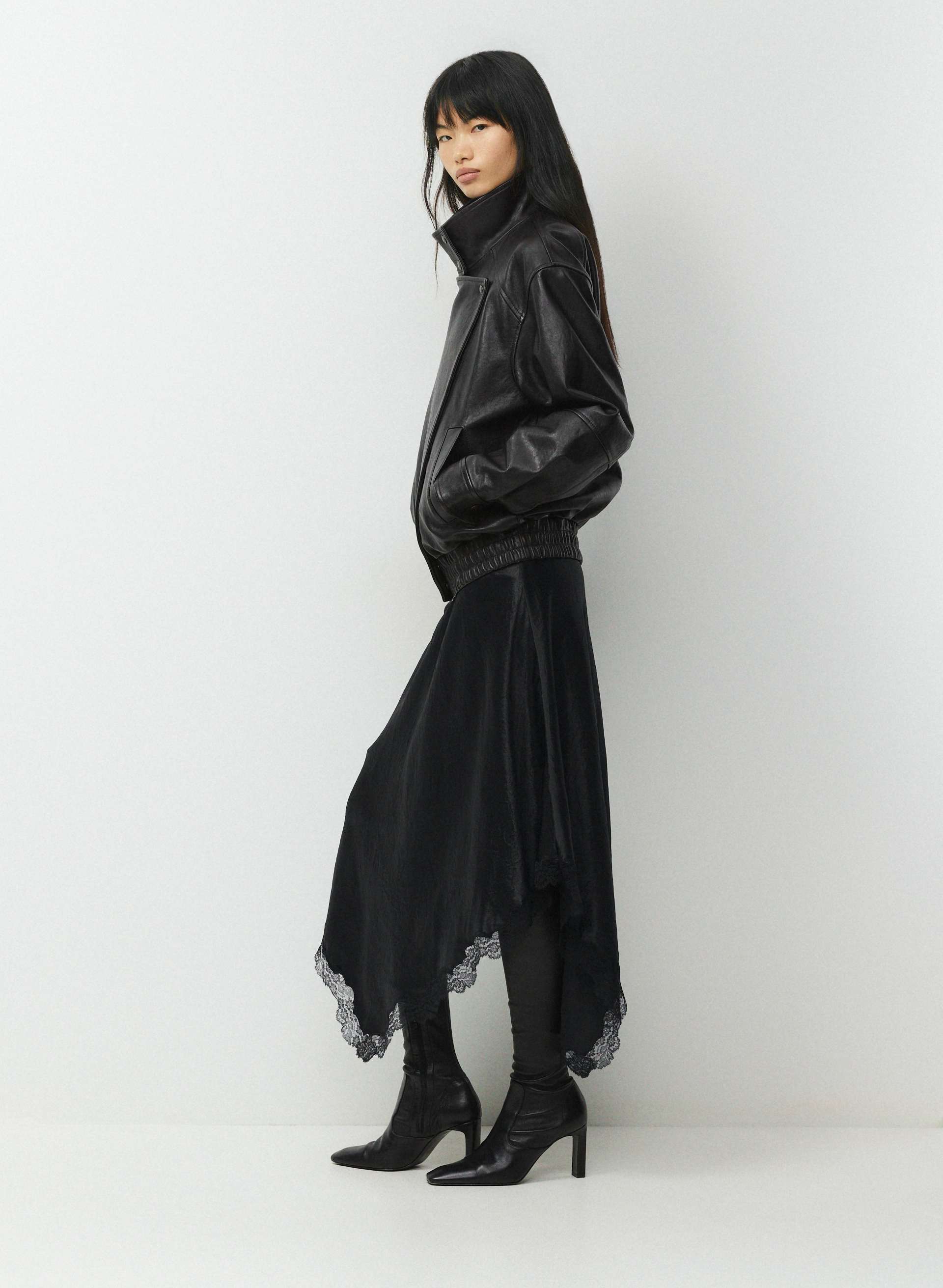 HEADLINE SATIN SKIRT | Aritzia