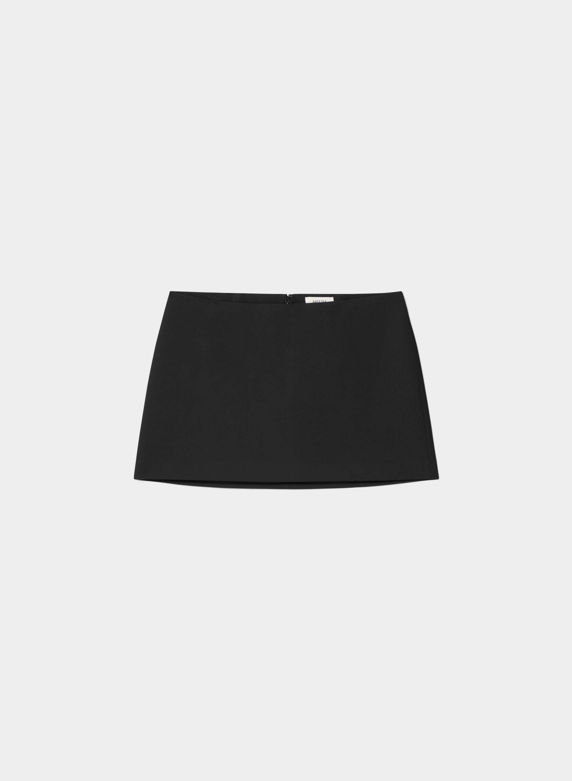 SIGNATURE SKIRT | Aritzia