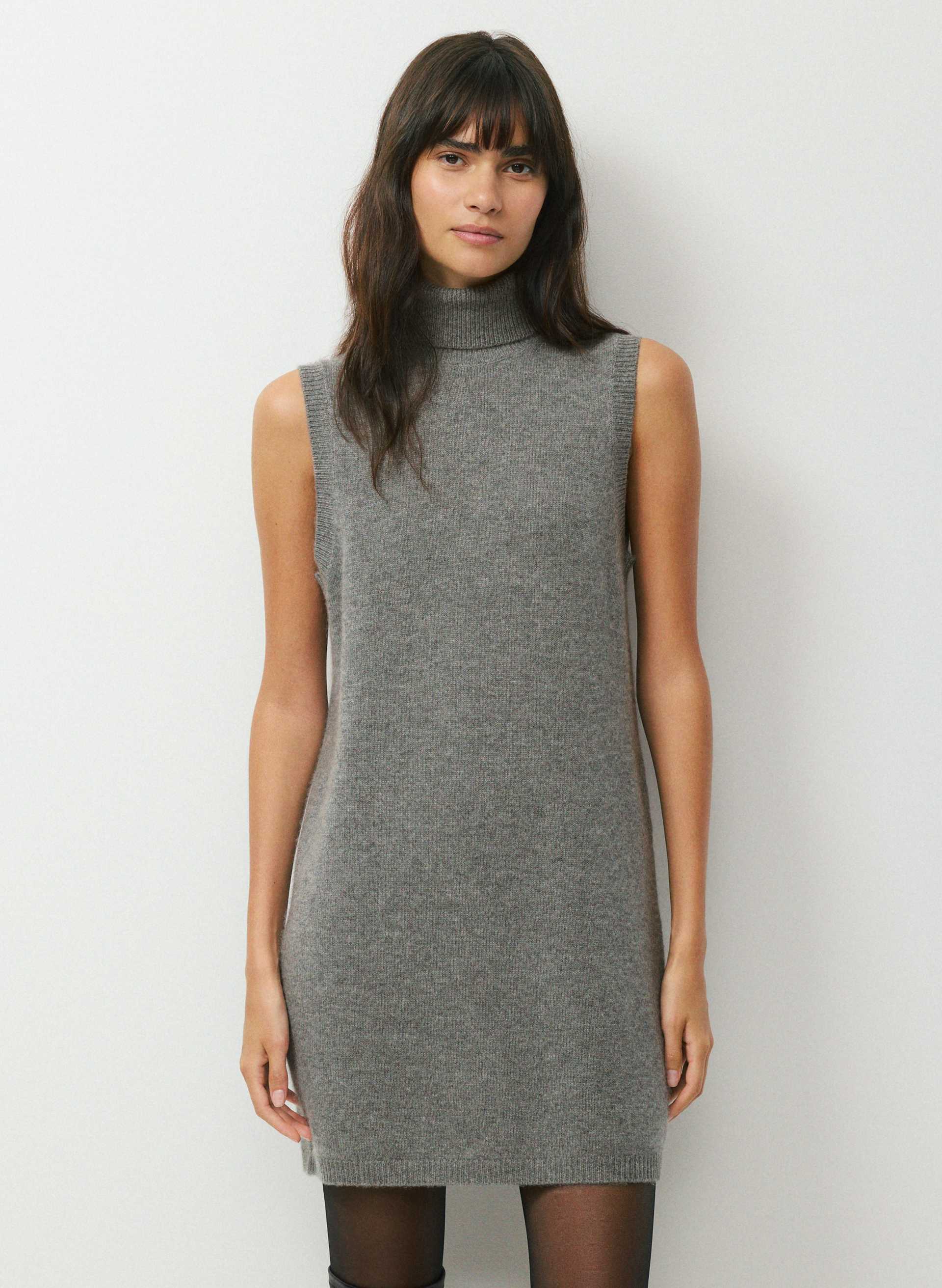 ROBE OUTLINE - CACHEMIRE-LAINE ESSENTIAL | Aritzia