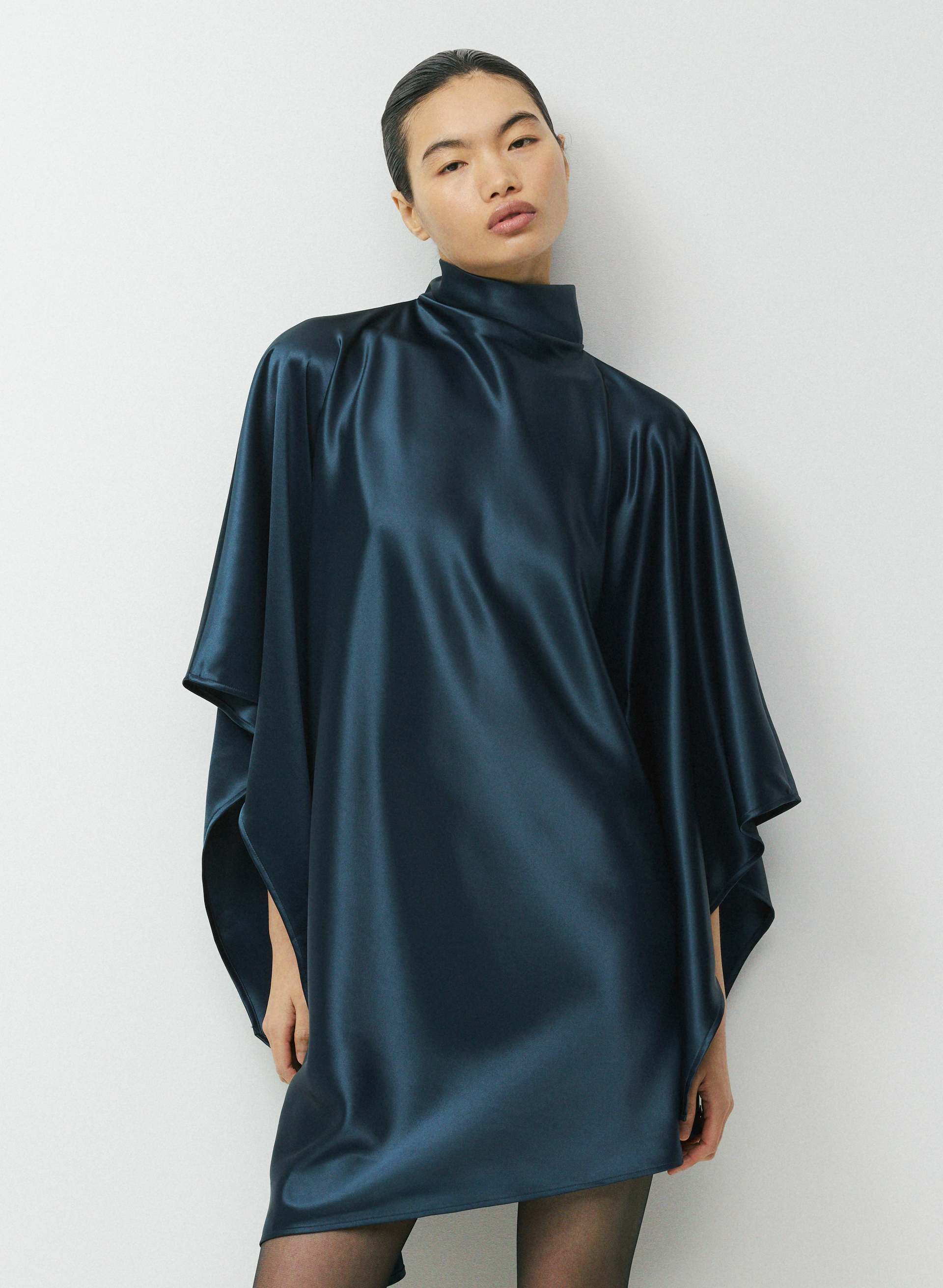 FAN SATIN DRESS | Aritzia