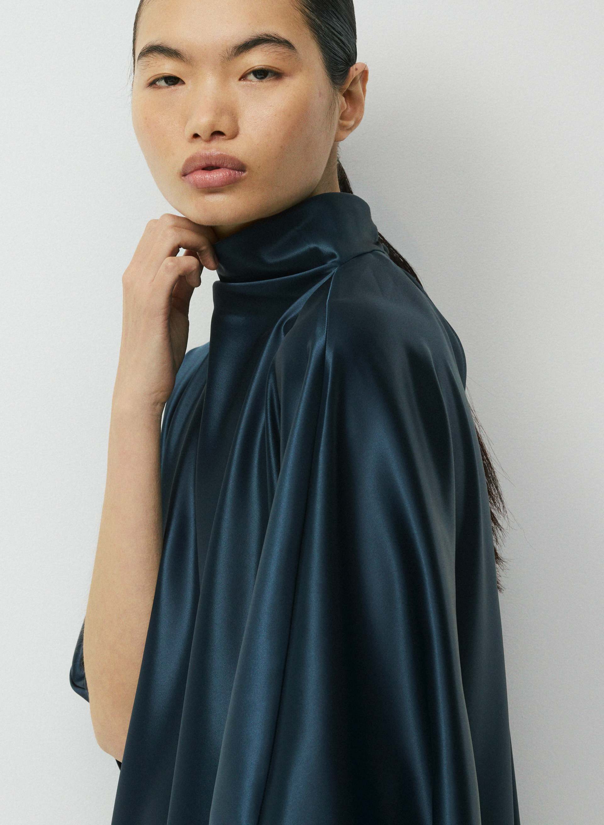 FAN SATIN DRESS | Aritzia