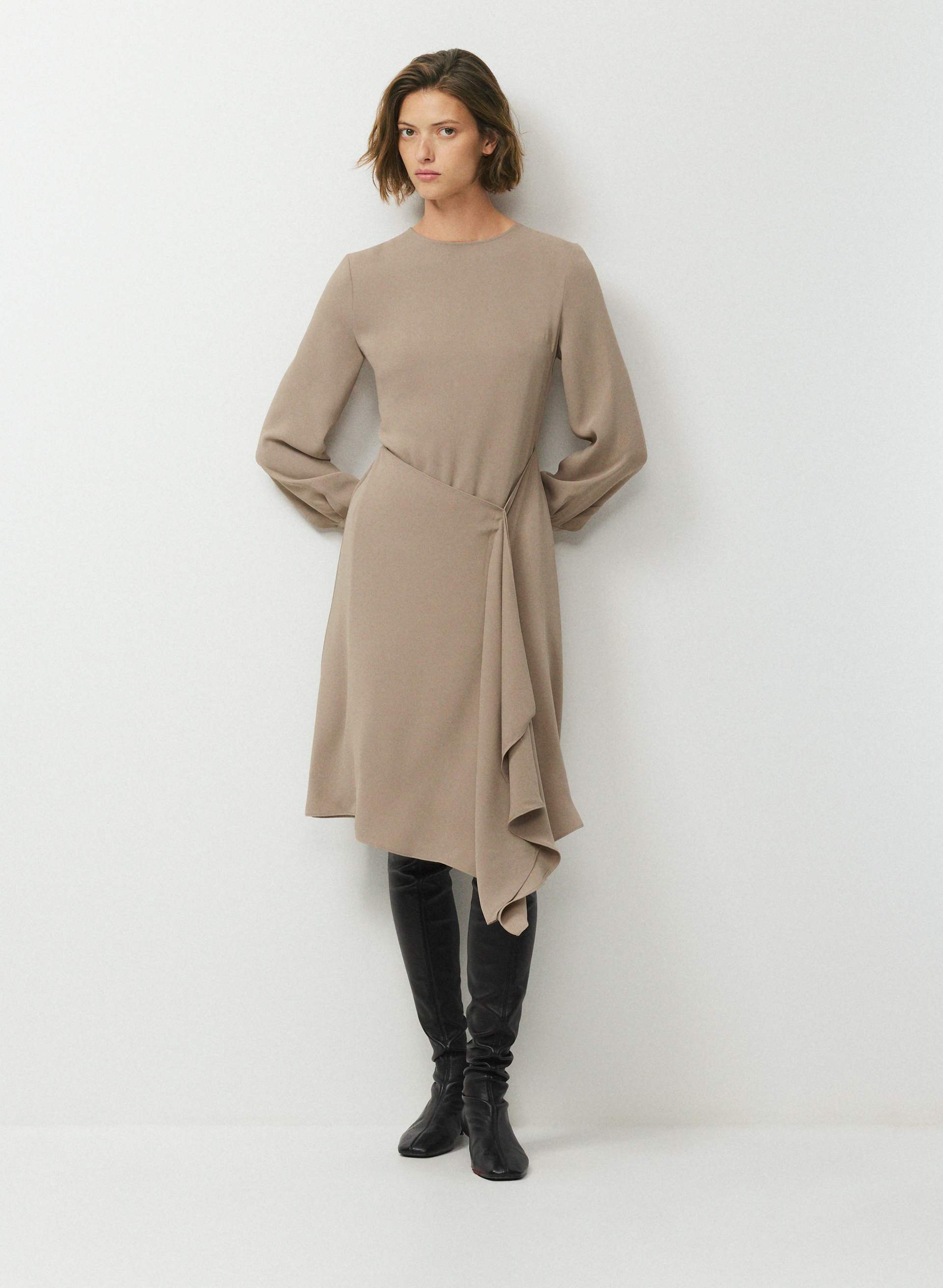 GRANDEUR DRESS | Aritzia