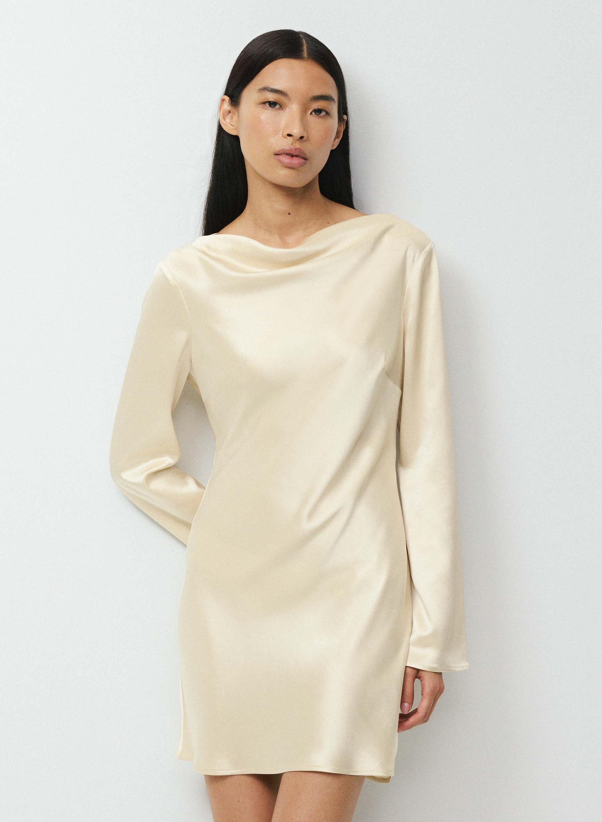 ROBE CHORÉO EN SATIN | Aritzia