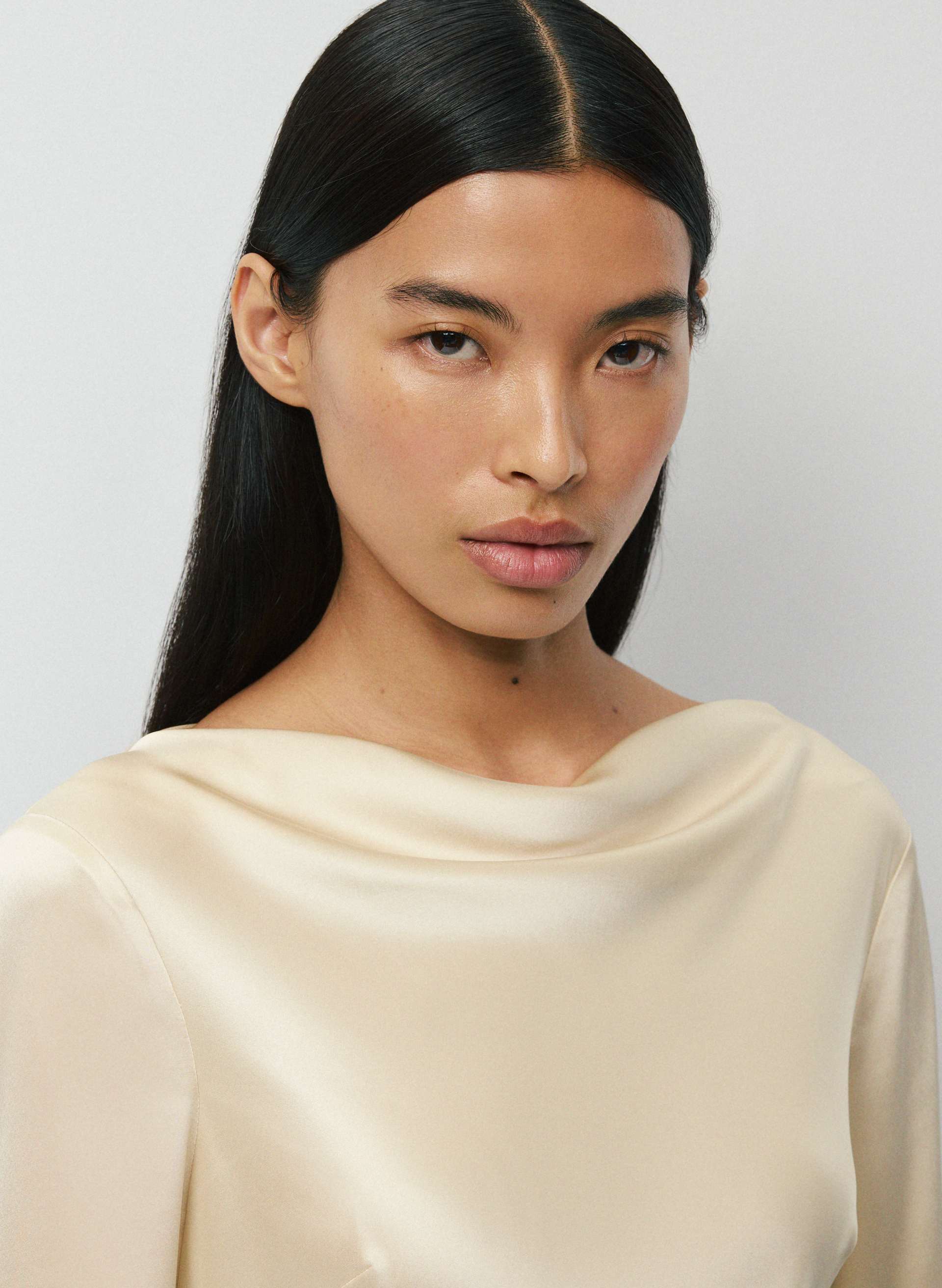 ROBE CHORÉO EN SATIN | Aritzia