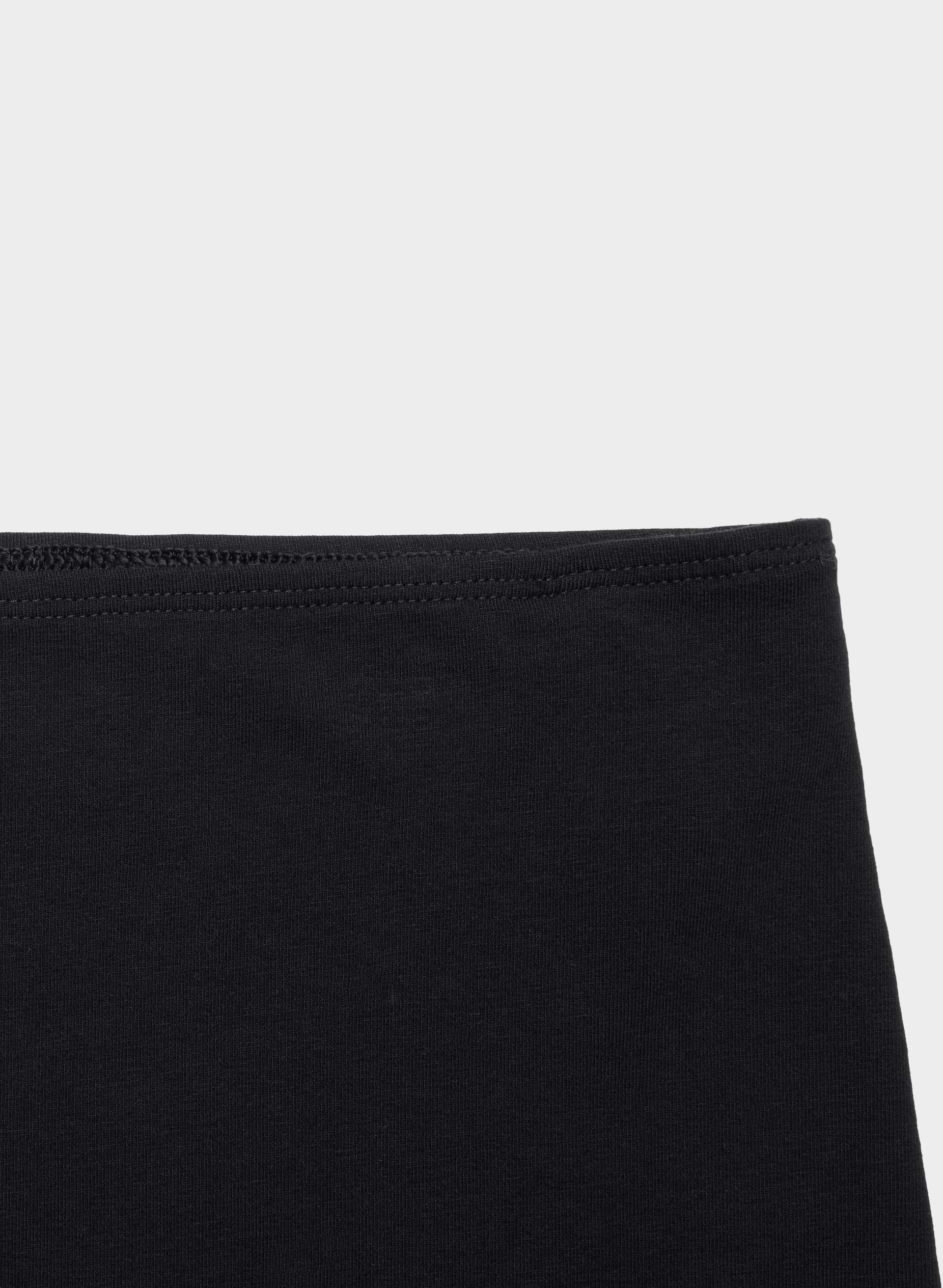 SHORT-CALEÇON SERENITY - HOMESTRETCH™ LISSE | Aritzia