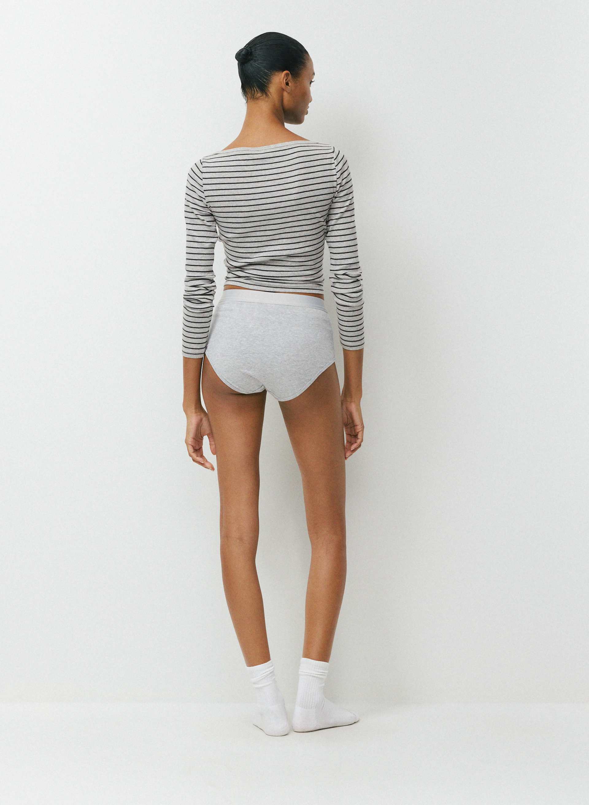 HOMESTRETCH™ SMOOTH SHORTCUT BRIEF | Aritzia