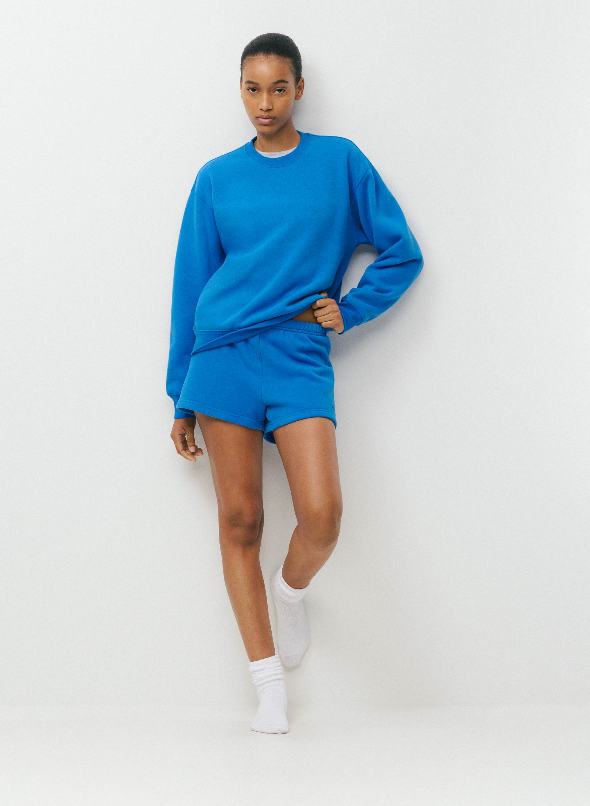 COZY SWEATFLEECE PERFECT HI-RISE MINI SHORT - Perfect-fit high-rise fleece sweatshorts. 