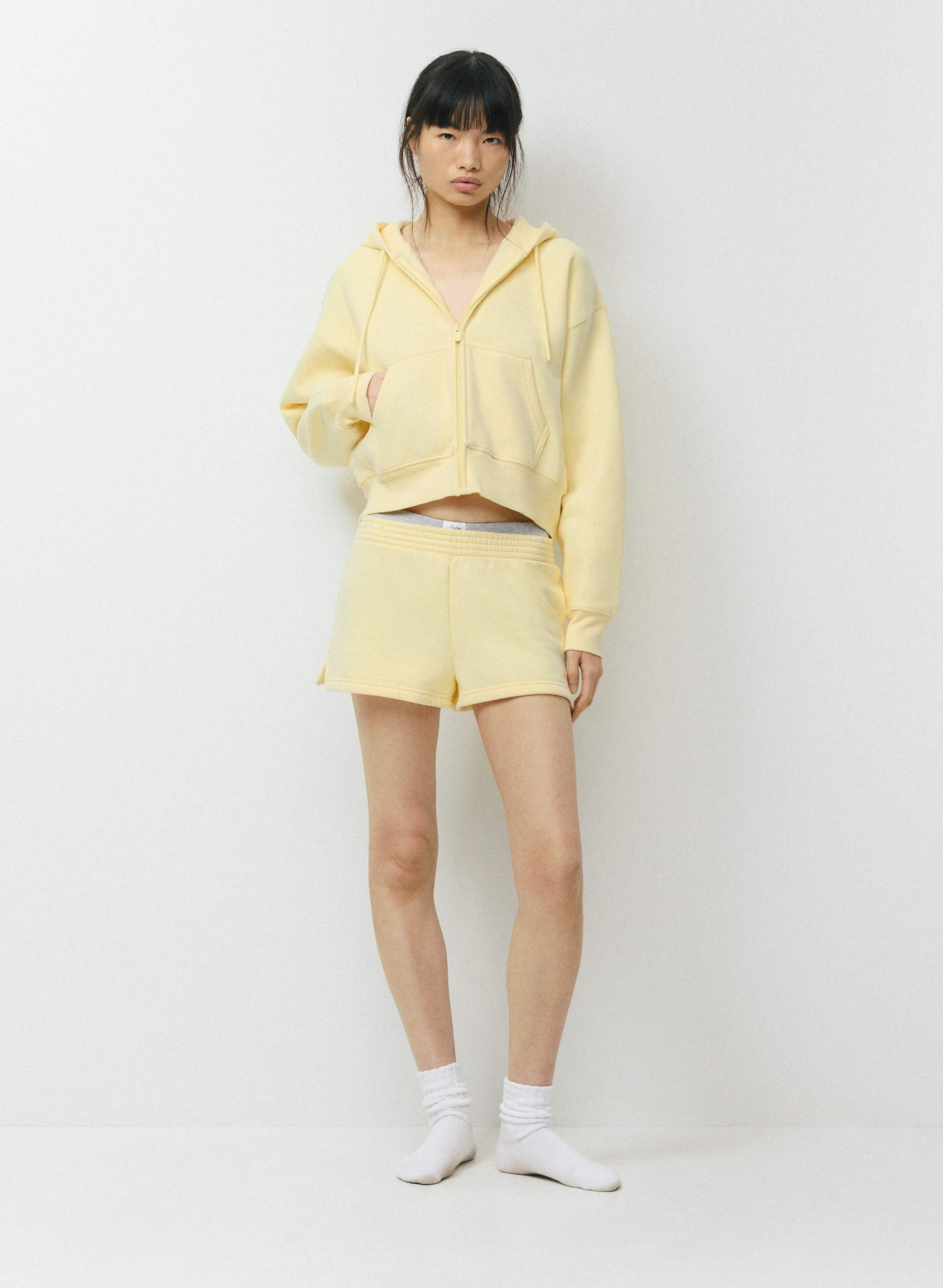 MICROSHORT PARFAIT - MOLLETON DOUILLET - Microshort molletonné parfait à taille mi-haute. 