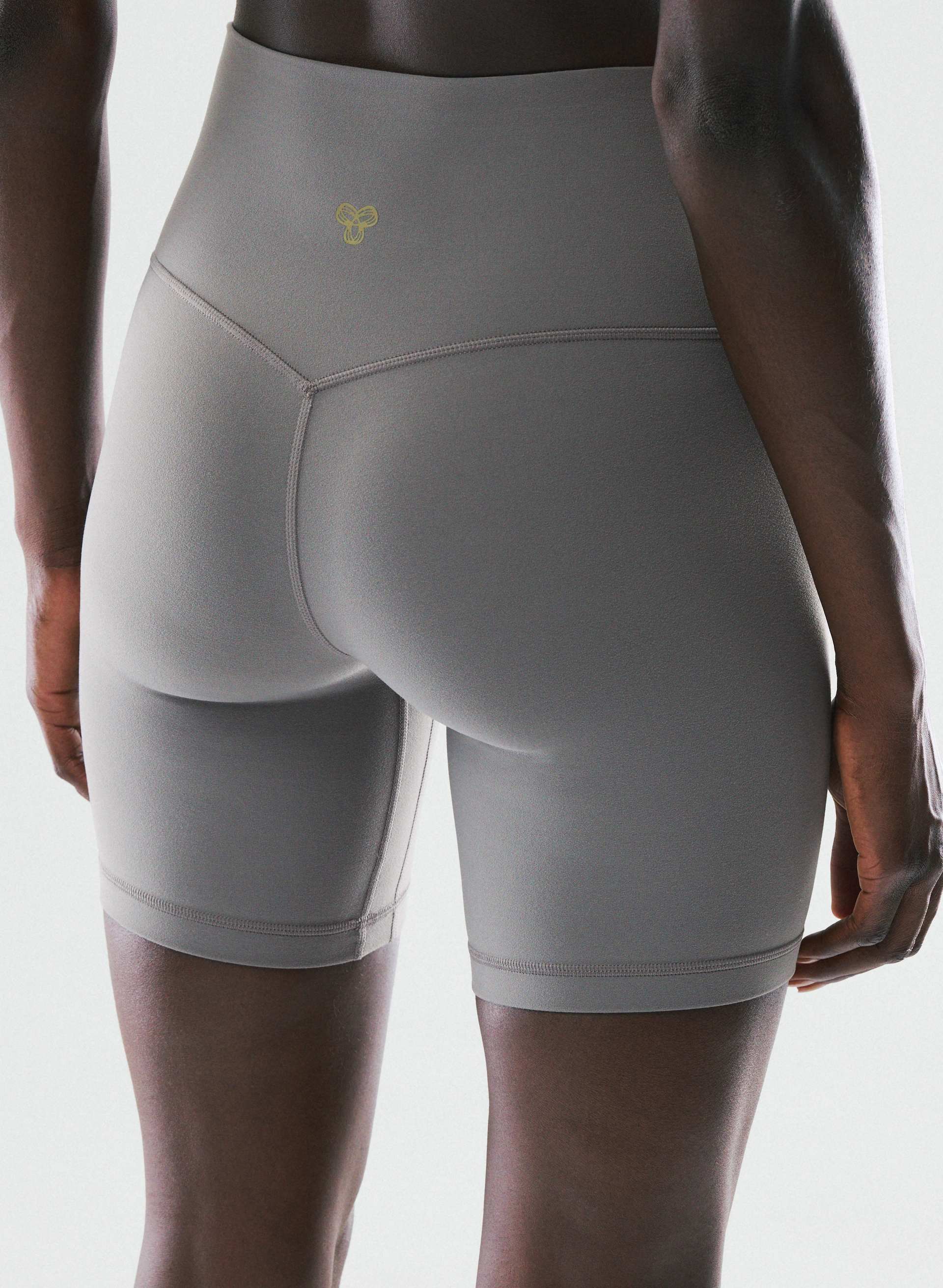 BUTTER CHEEKY HI-RISE 7" SHORT | Aritzia
