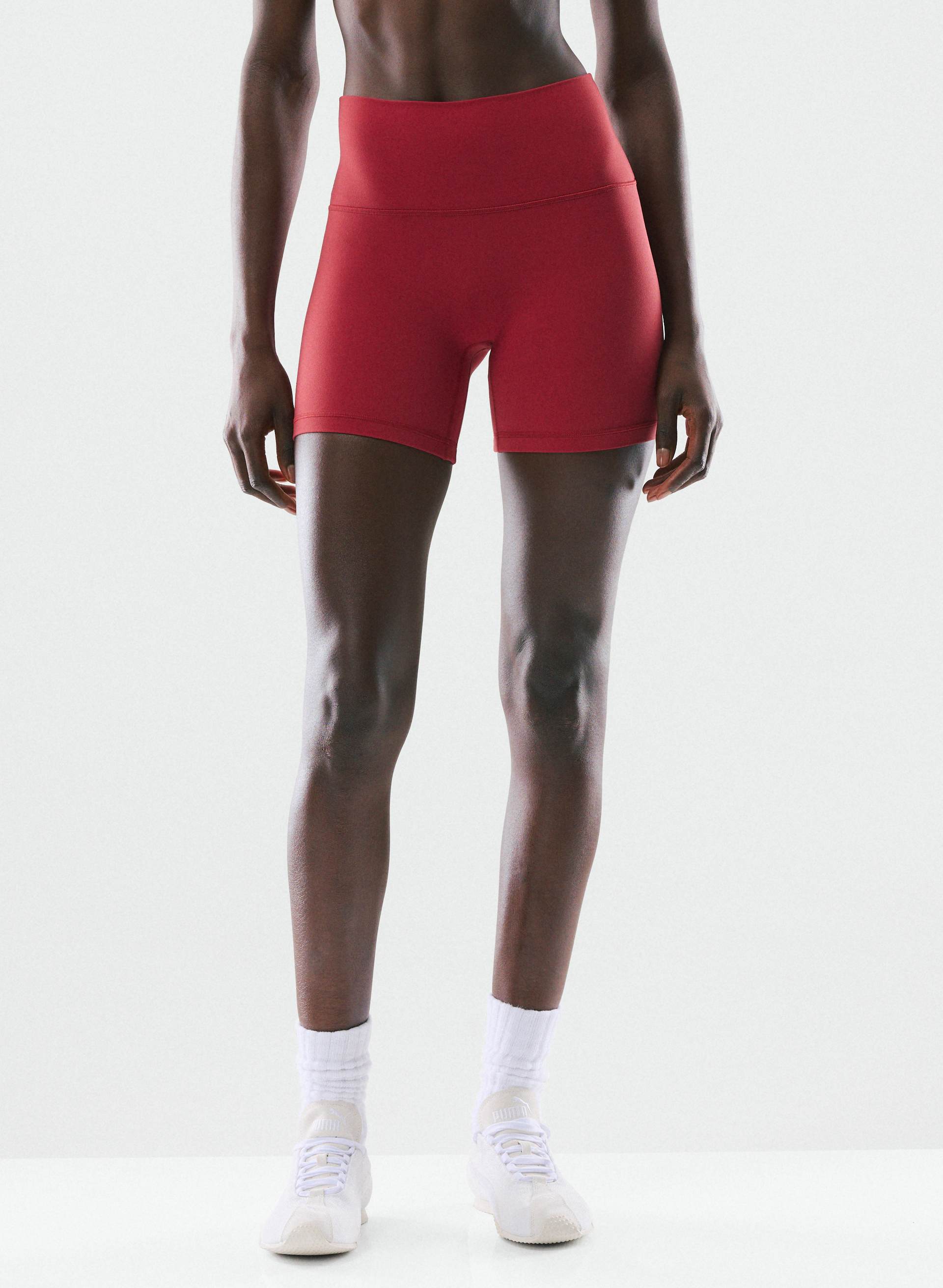 BUTTER CHEEKY INFINITE HI-RISE 5" SHORT - Sweat-wicking high-rise cheeky bike shorts with no front seam. 