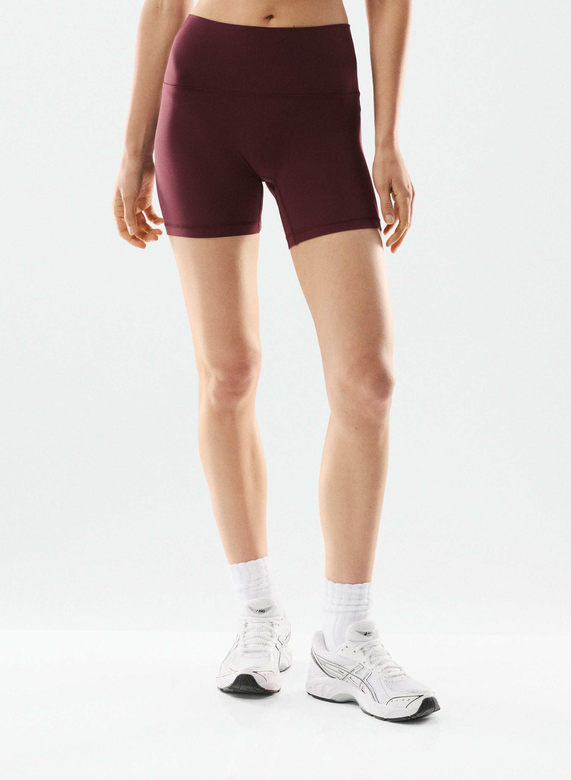 BUTTER CHEEKY INFINITE HI-RISE 5" SHORT | Aritzia