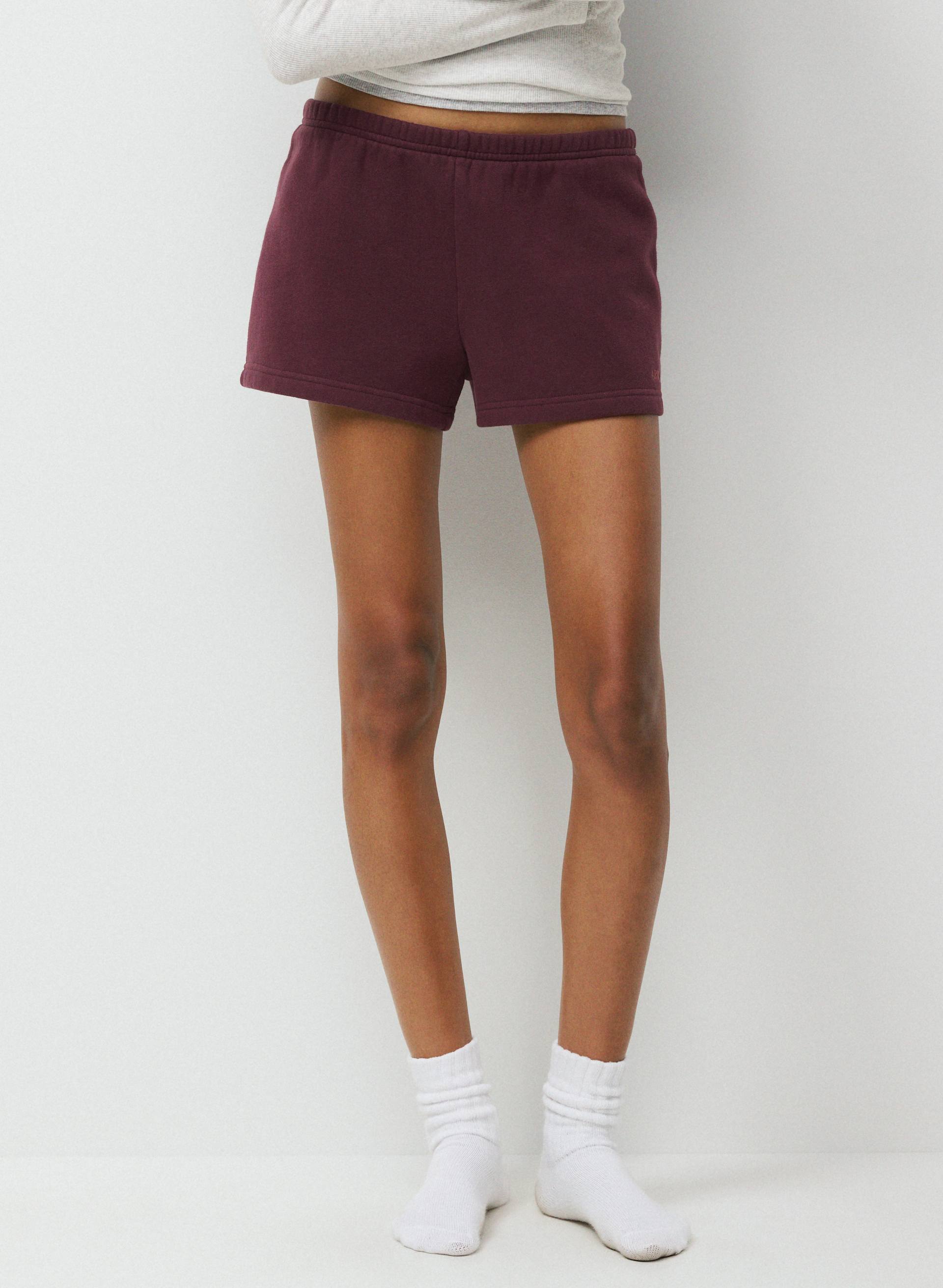 COZY SWEATFLEECE BOYFRIEND LO-RISE MINI SHORT | Aritzia