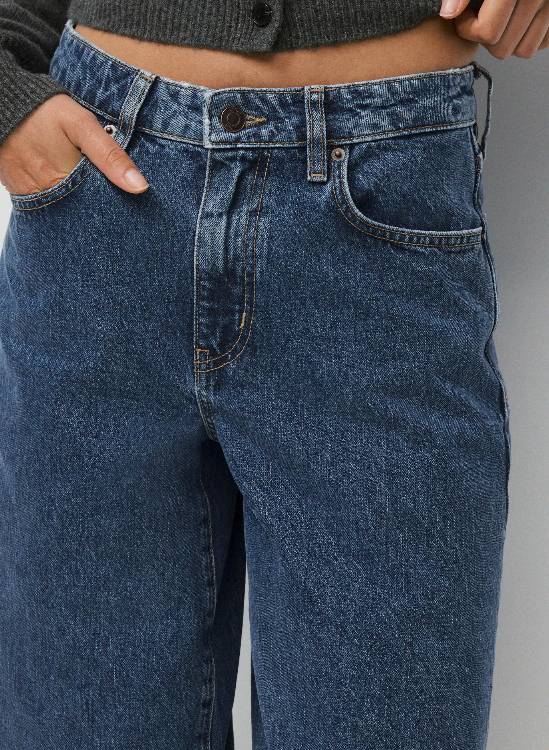 SHORT PUBLICITY SOUS LE GENOU EN DENIM | Aritzia