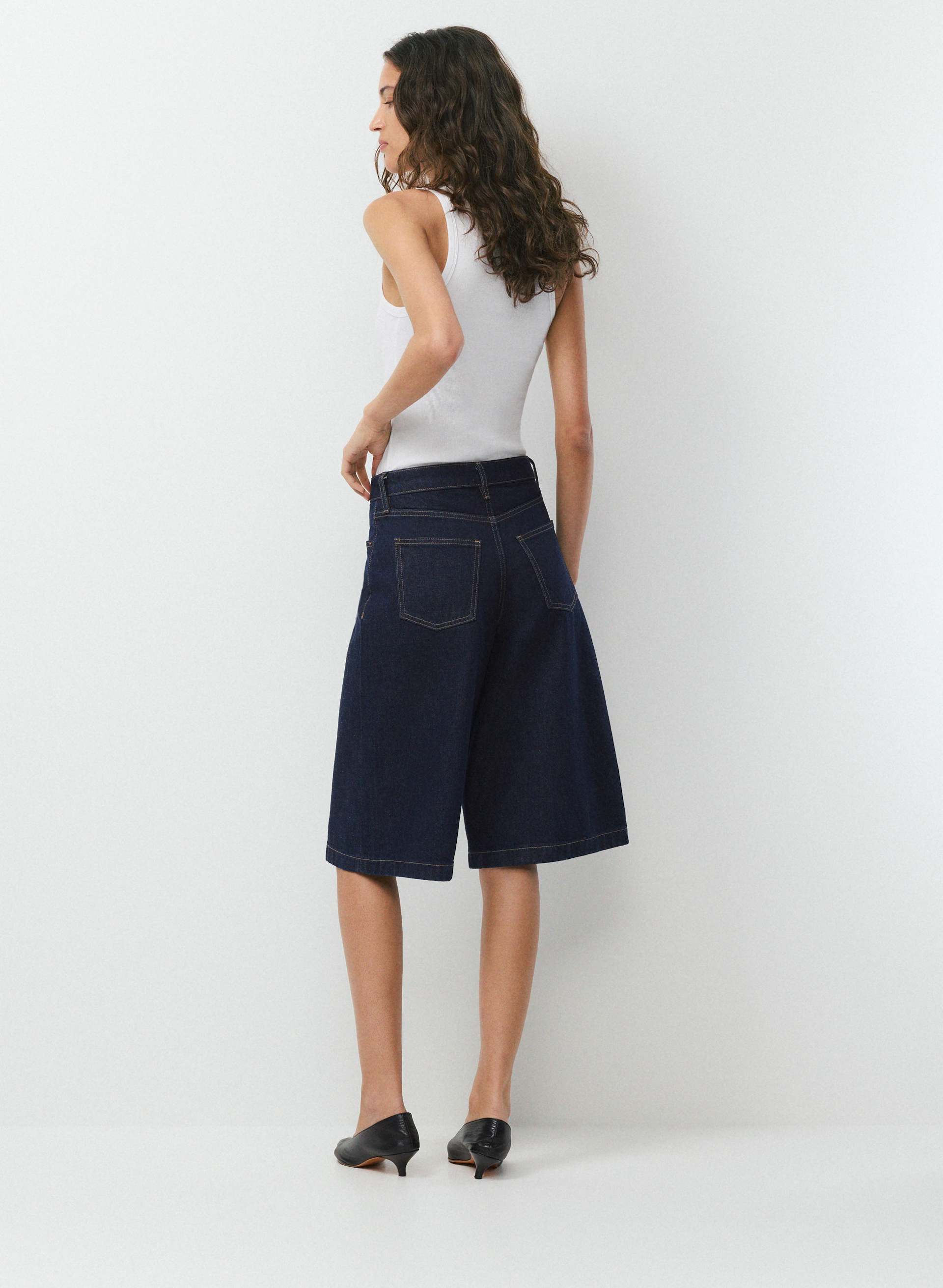 PUBLICITY BELOW-KNEE DENIM SHORT | Aritzia