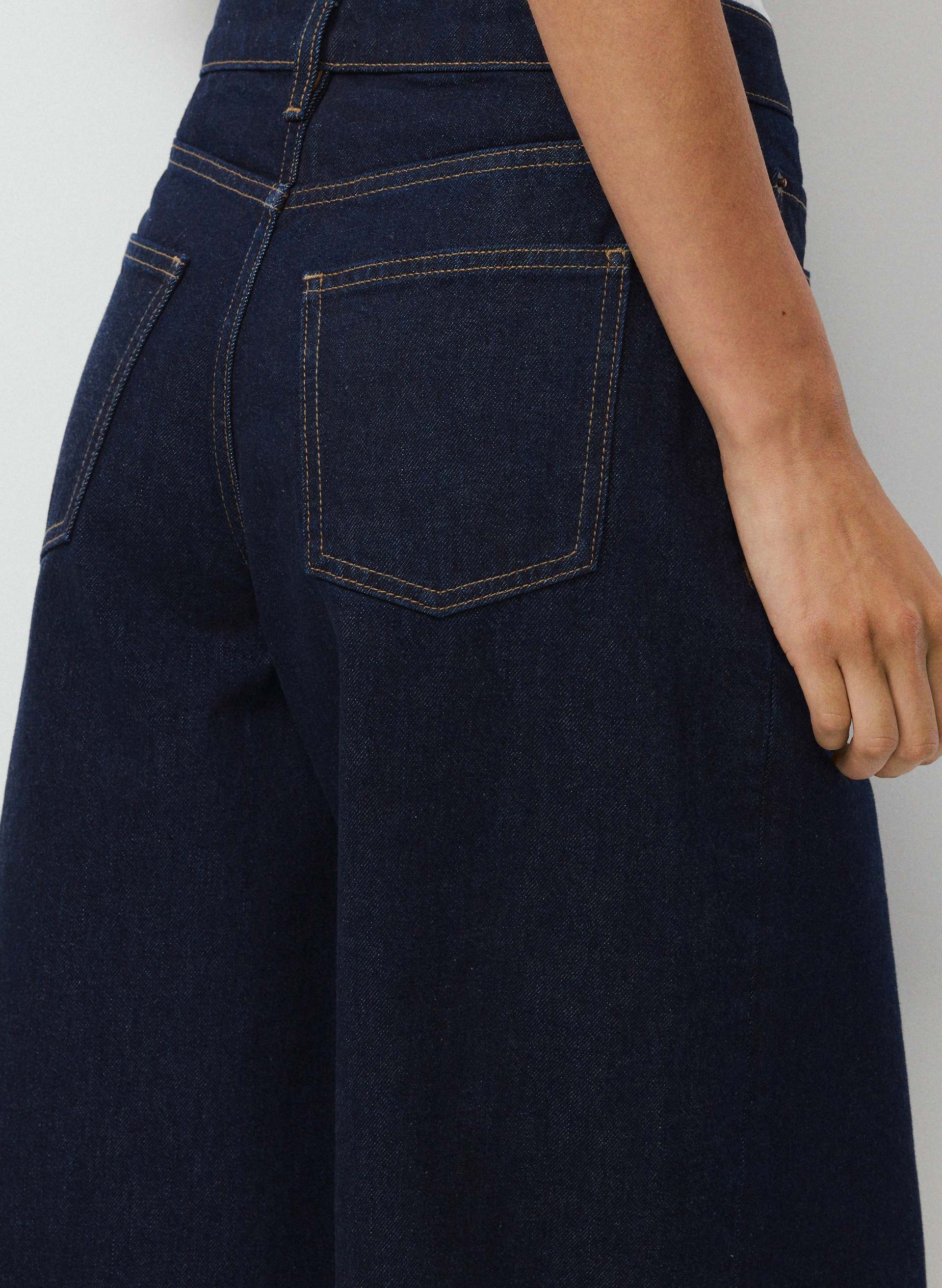 PUBLICITY BELOW-KNEE DENIM SHORT | Aritzia
