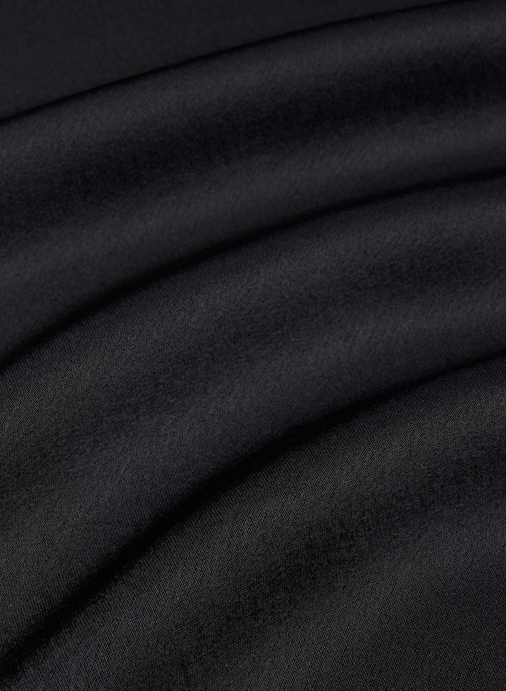 SHORT MITTE EN SATIN | Aritzia