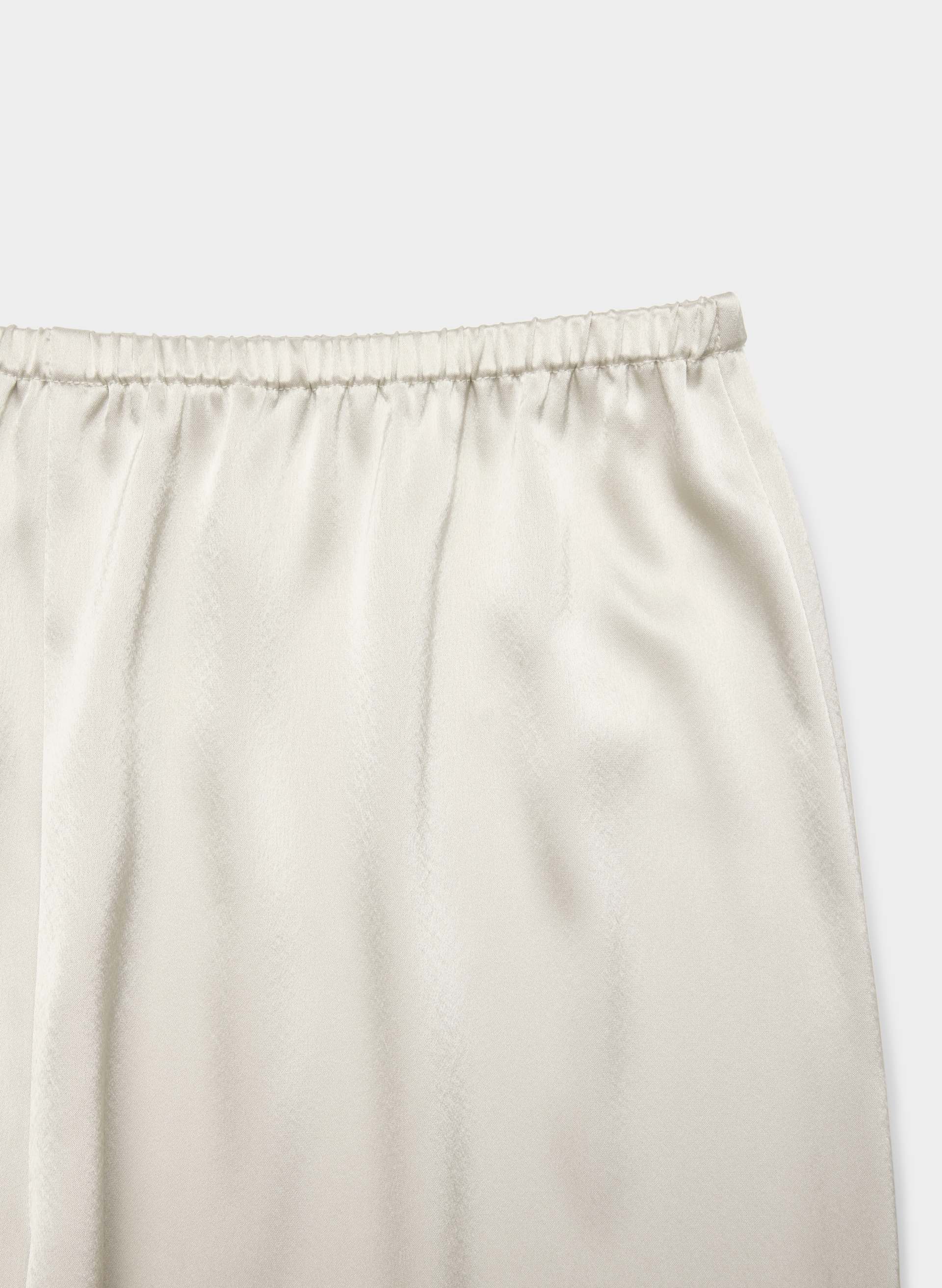 MITTE SATIN SHORT | Aritzia