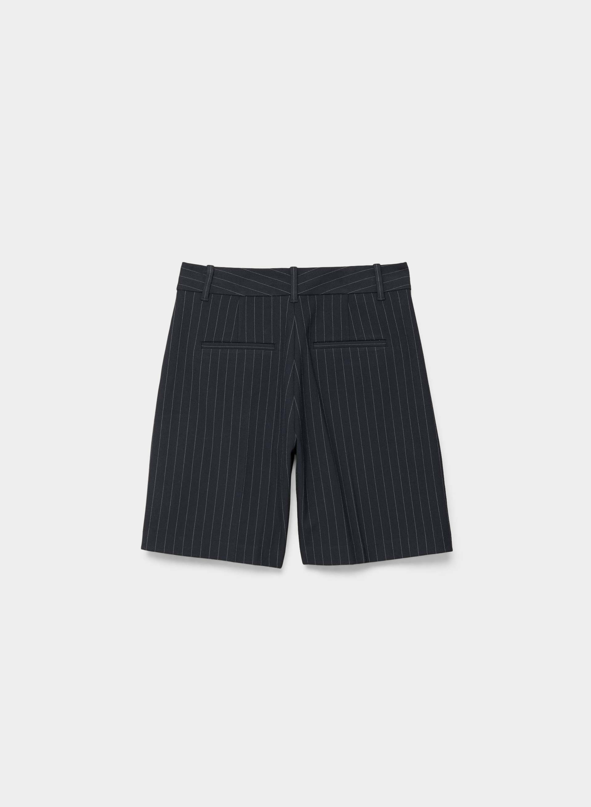 THE EFFORTLESS SHORT™ LONG | Aritzia