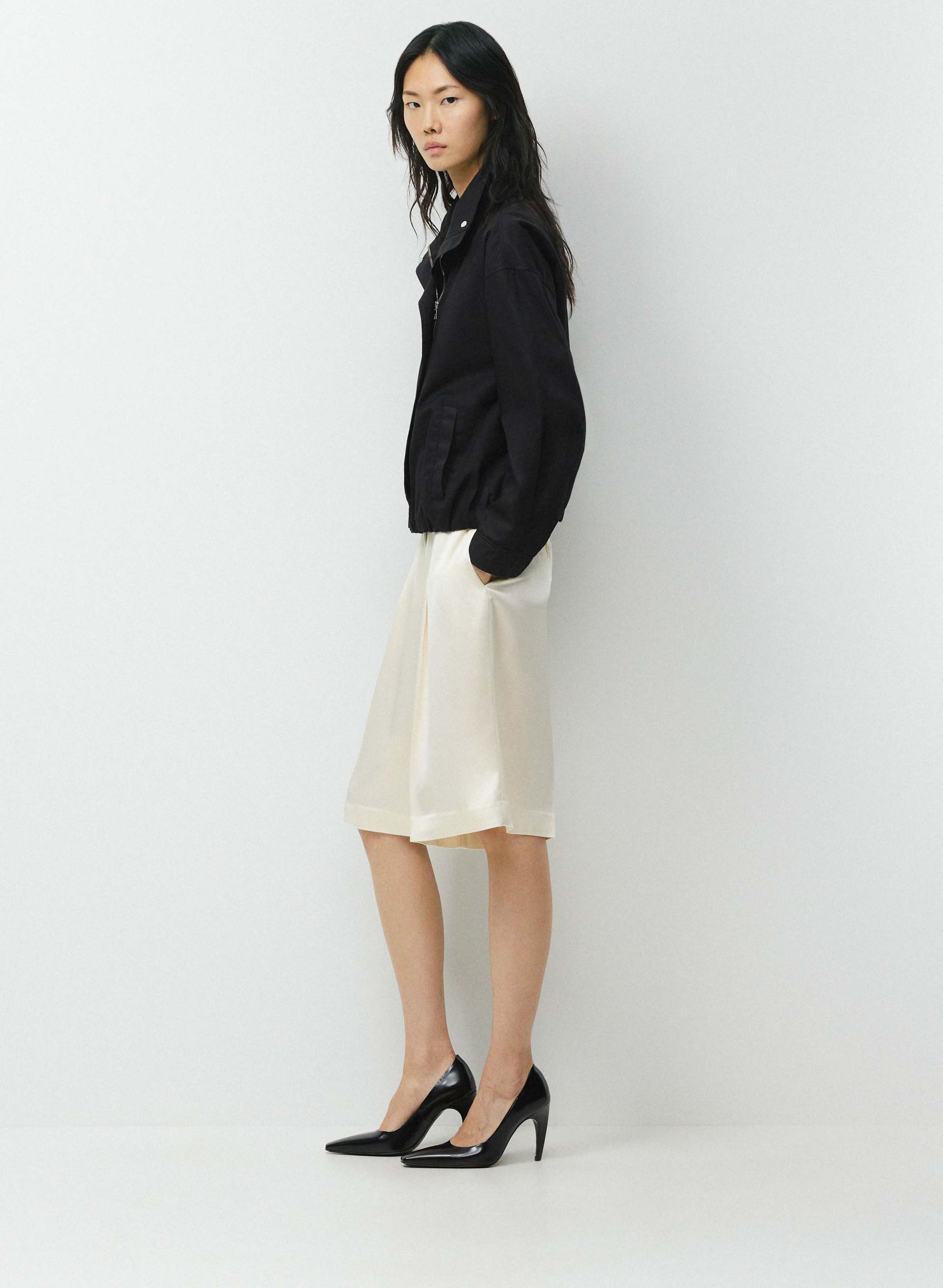 TOUCHPOINT SATIN SHORT | Aritzia