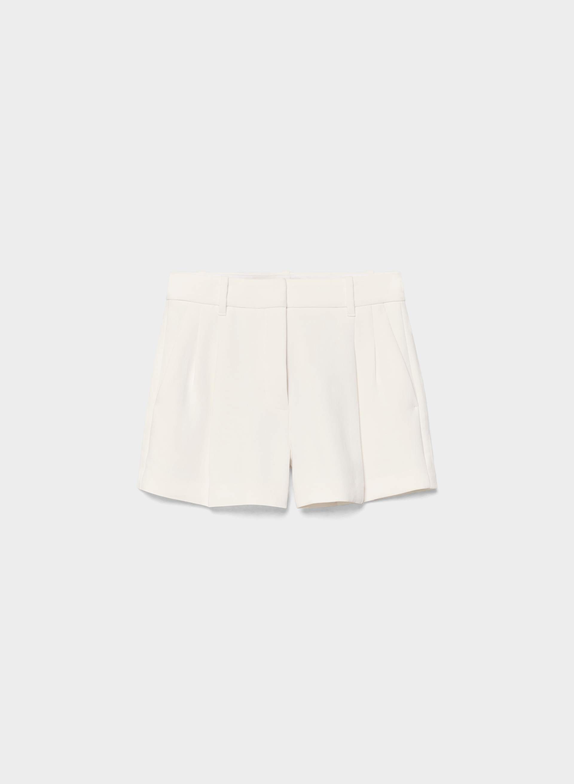 THE EFFORTLESS SHORT™ MINI | Aritzia