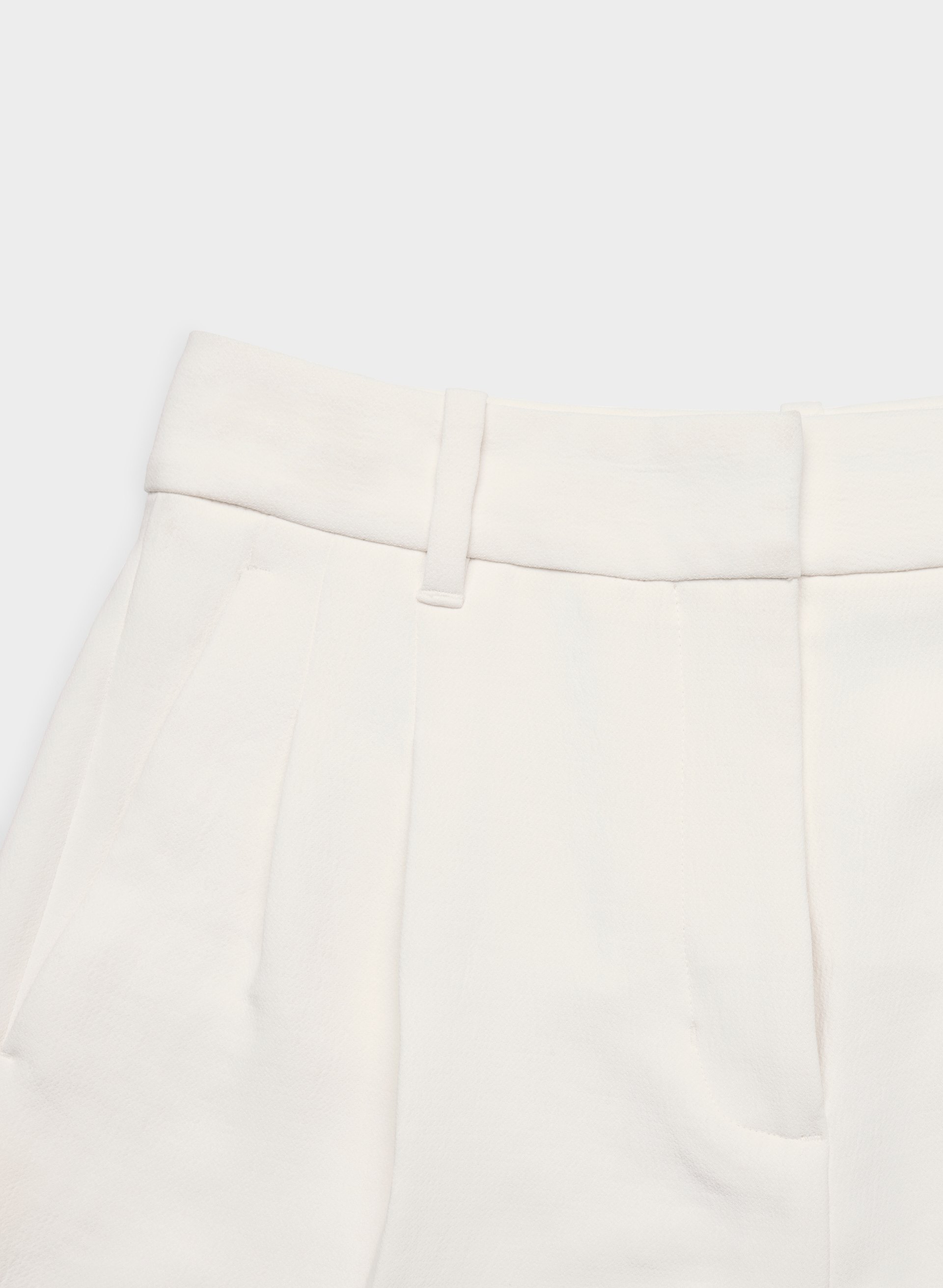 THE EFFORTLESS SHORT™ MINI | Aritzia