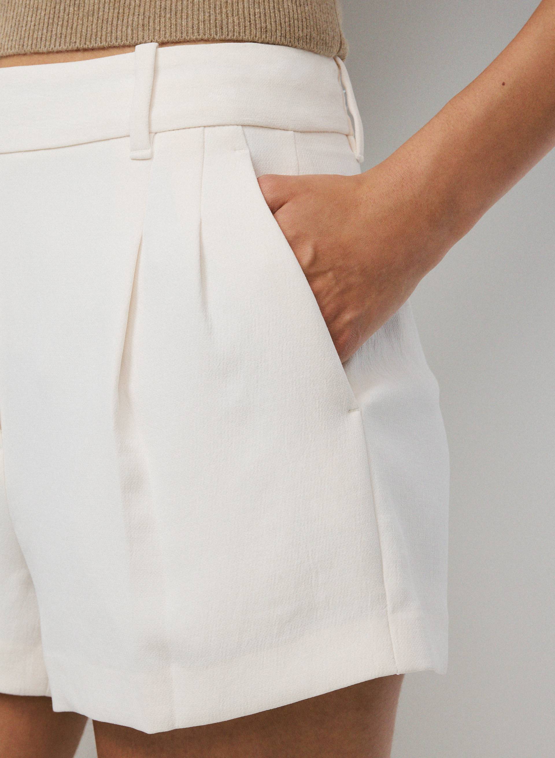 THE EFFORTLESS SHORT™ MINI | Aritzia
