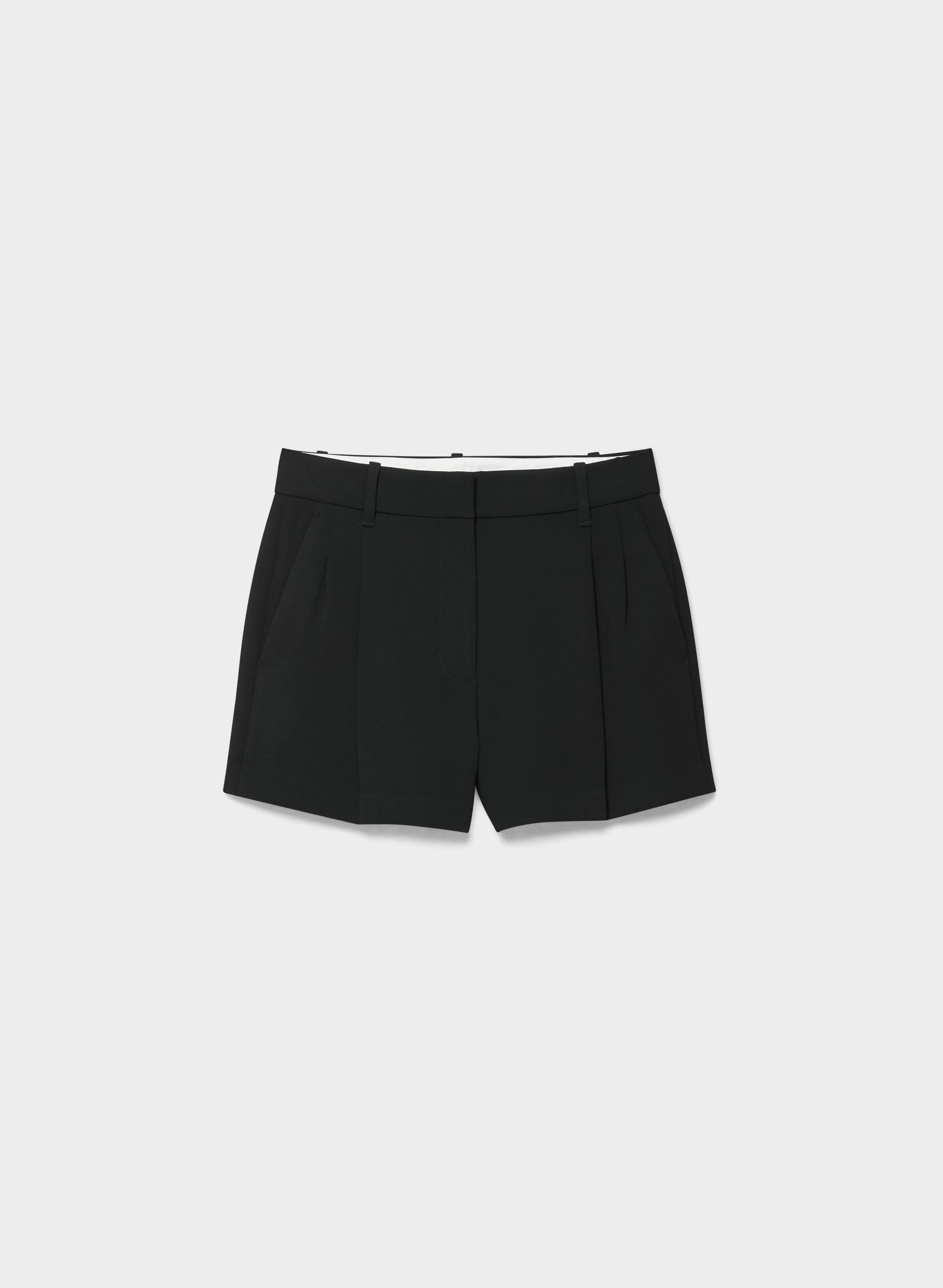 THE EFFORTLESS SHORT™ MINI | Aritzia