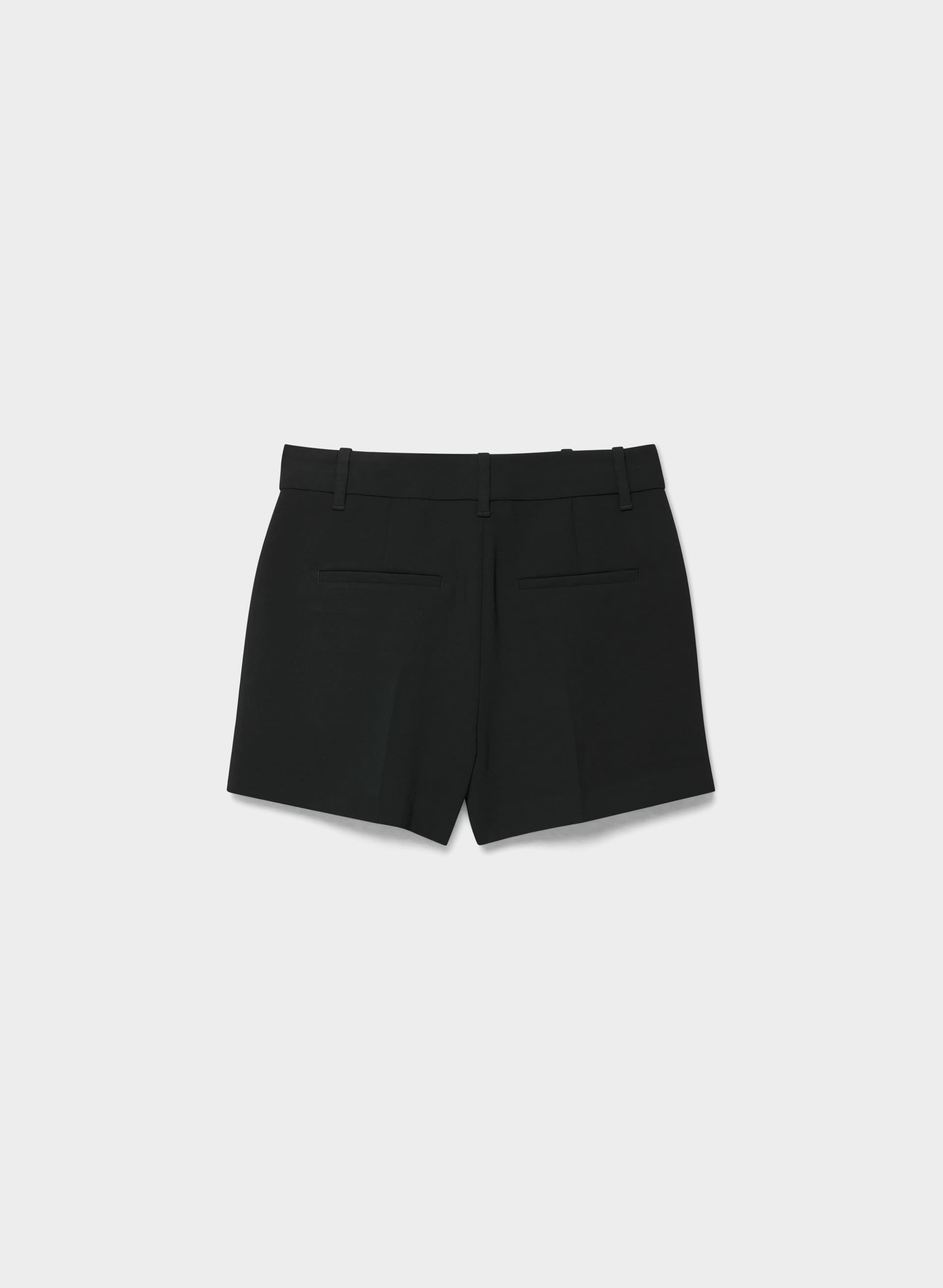 THE EFFORTLESS SHORT™ MINI | Aritzia