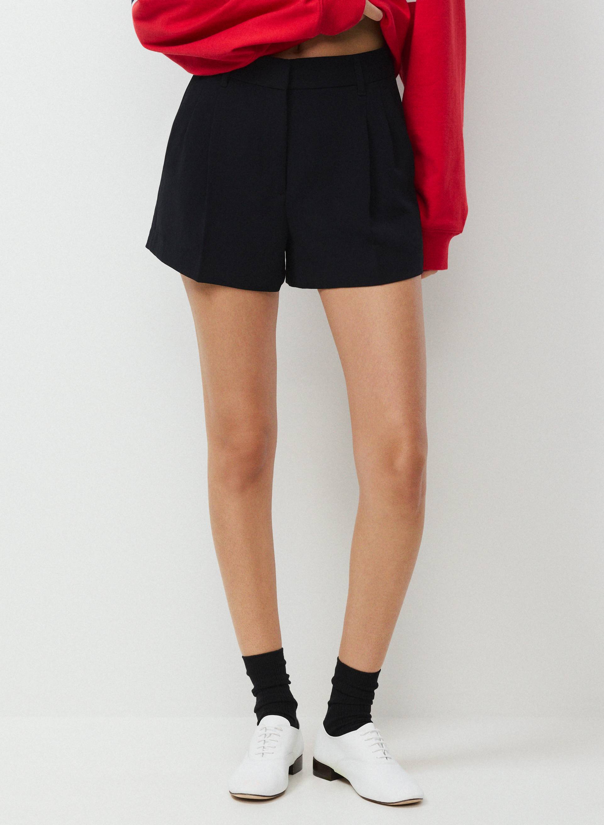 THE EFFORTLESS SHORT™ MINI | Aritzia