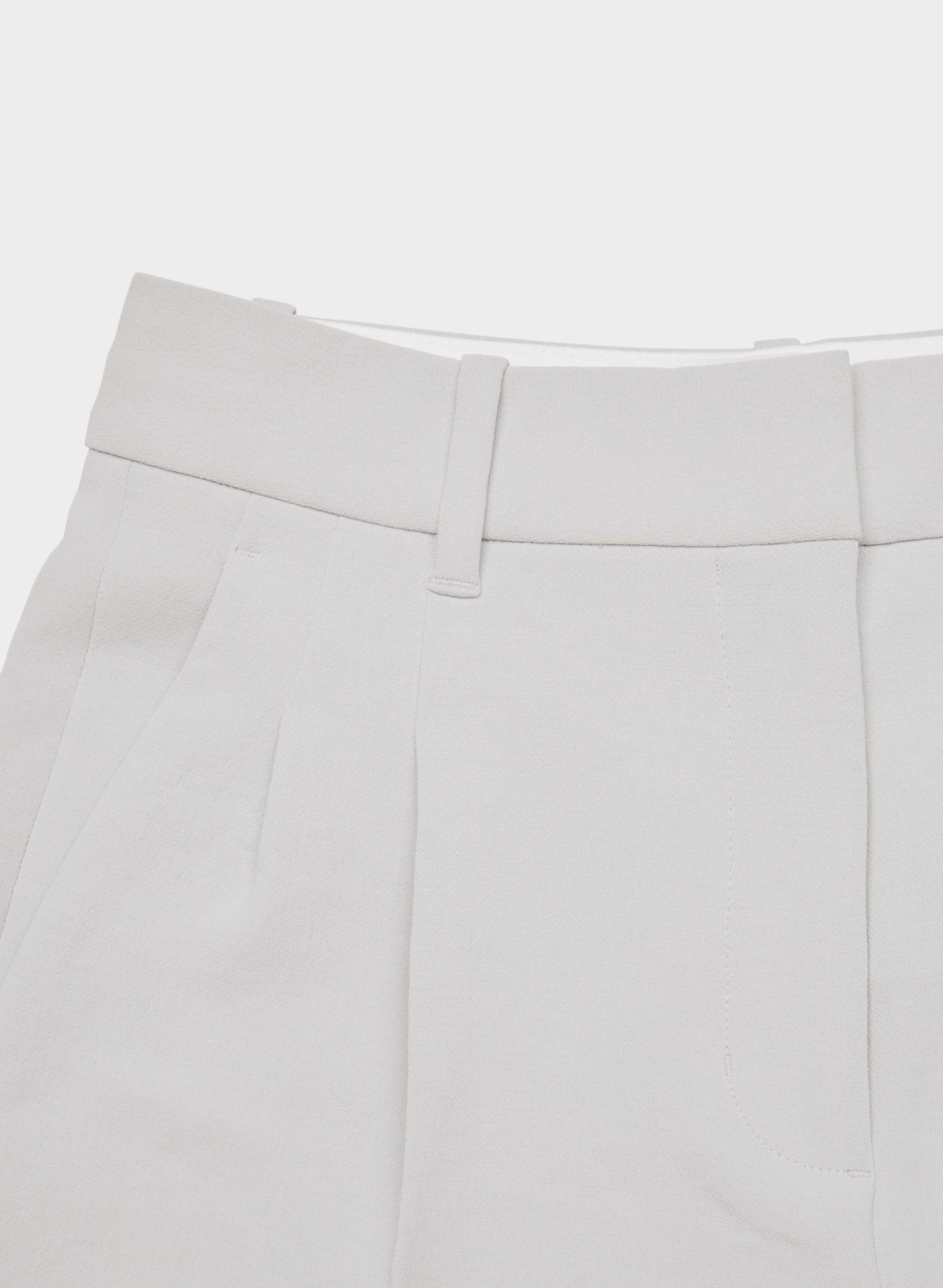 THE EFFORTLESS SHORT™ MINI | Aritzia