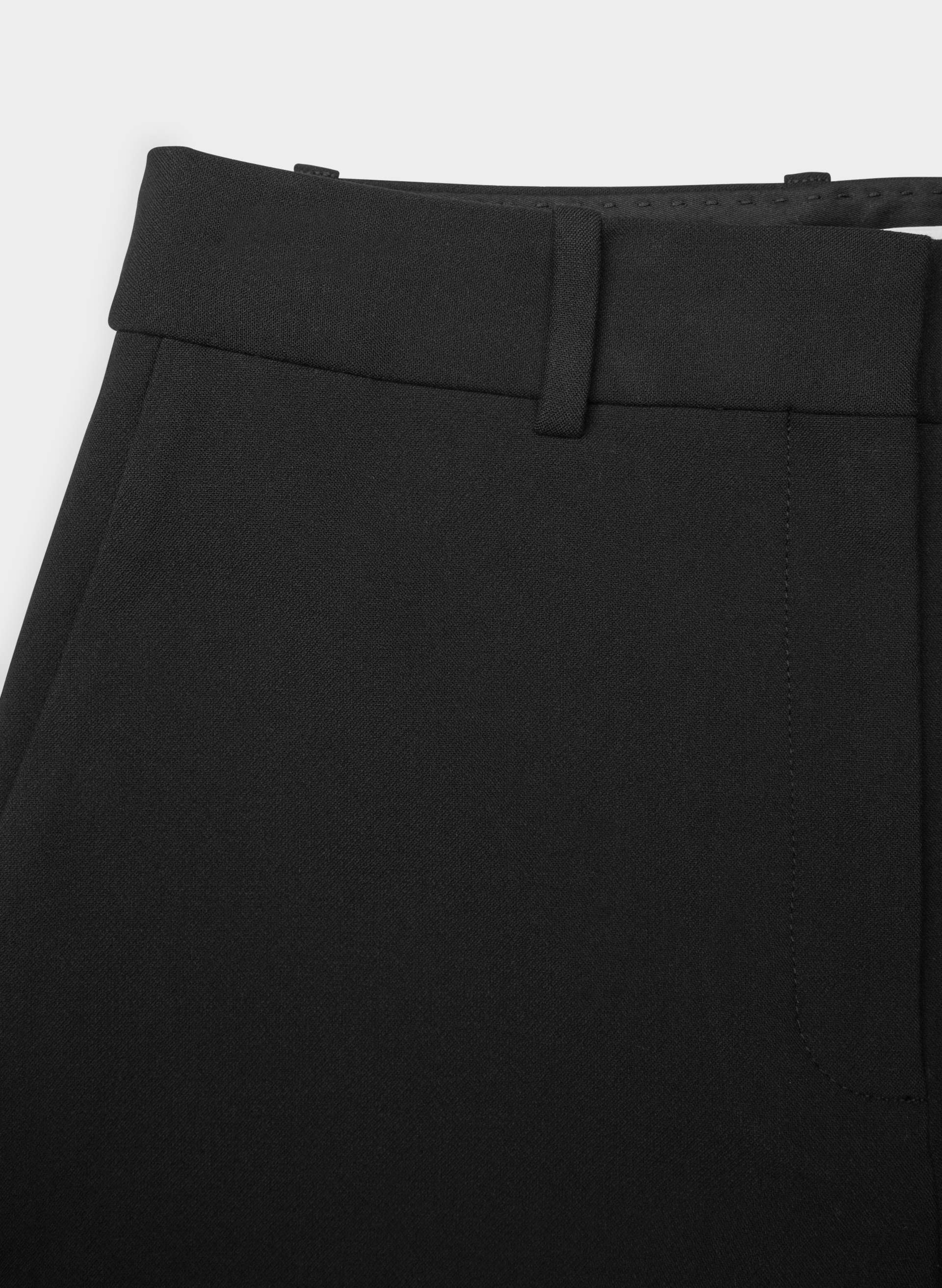NEW AGENCY MINI SHORT | Aritzia