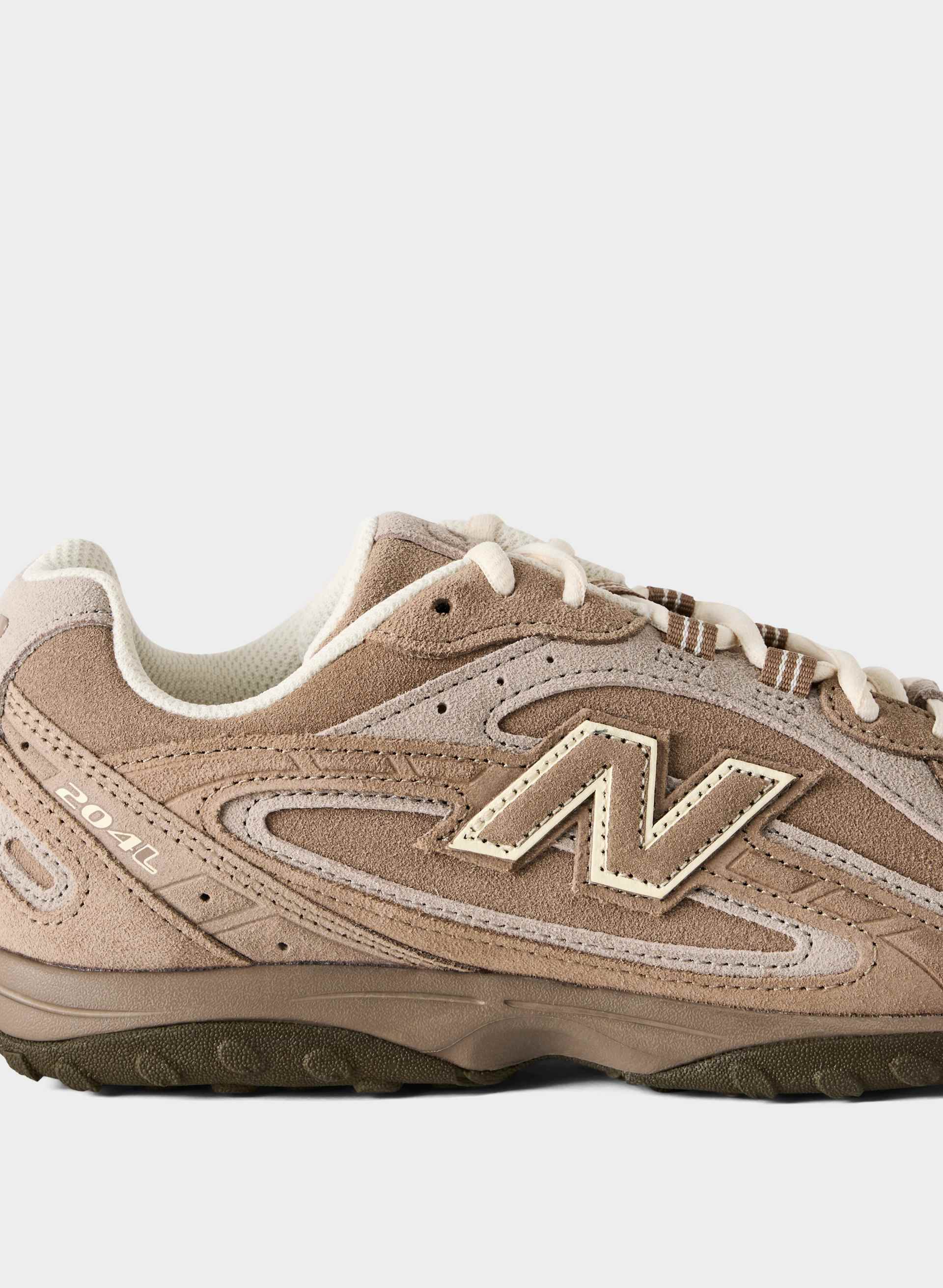 New Balance 204L | Aritzia US
