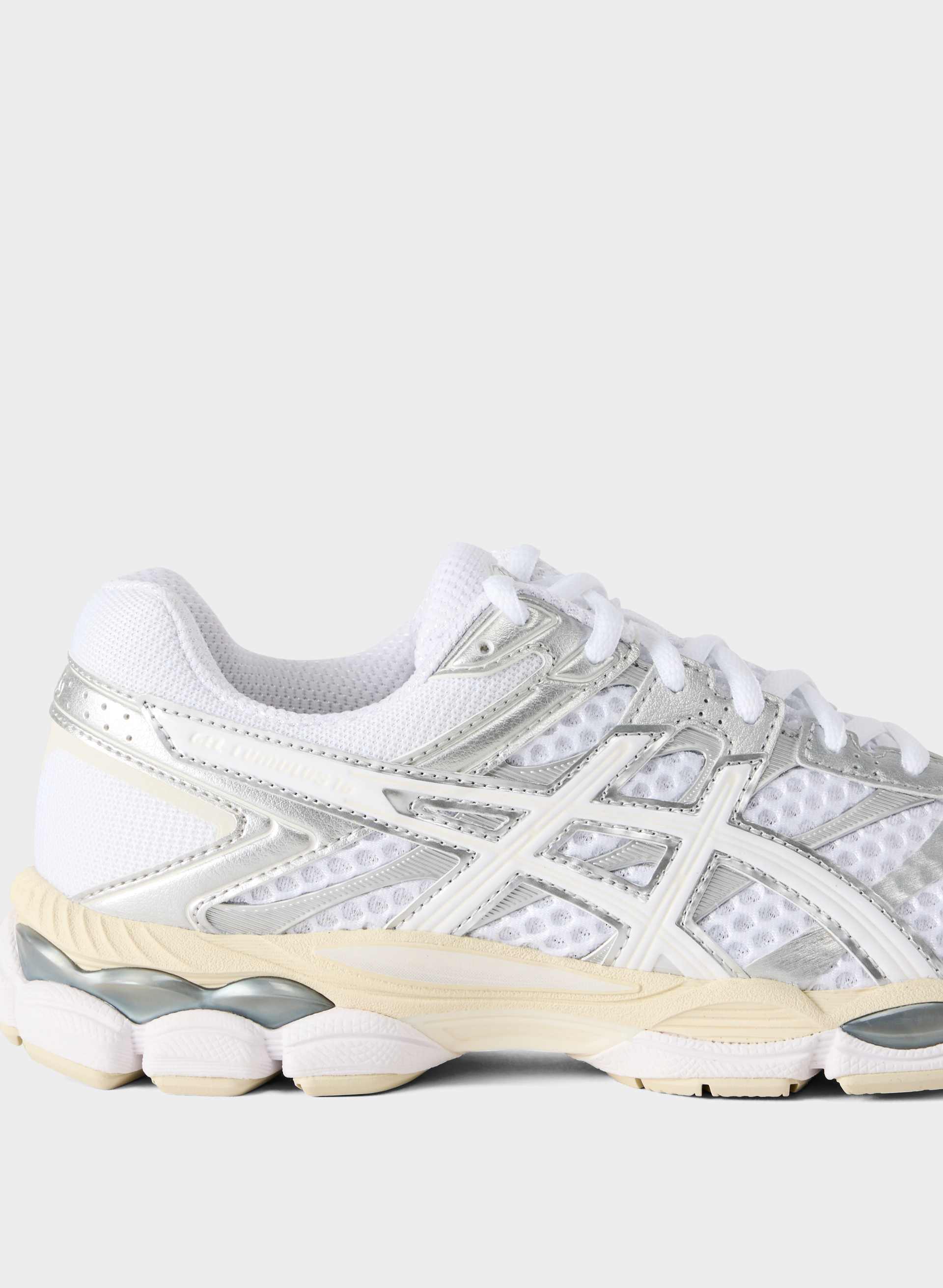 GEL-CUMULUS 16 | Aritzia