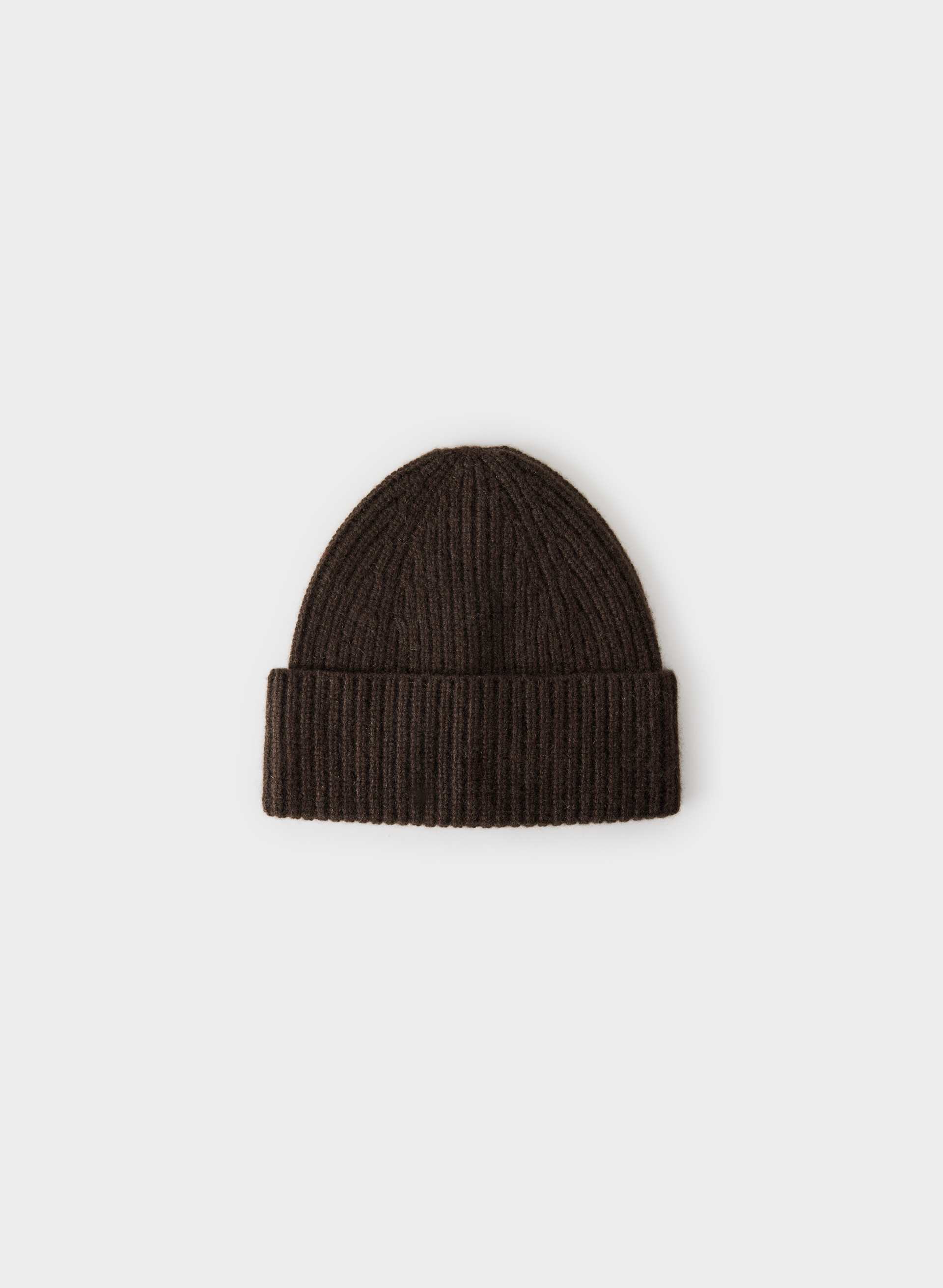 CASHMERE CRESTED BEANIE | Aritzia
