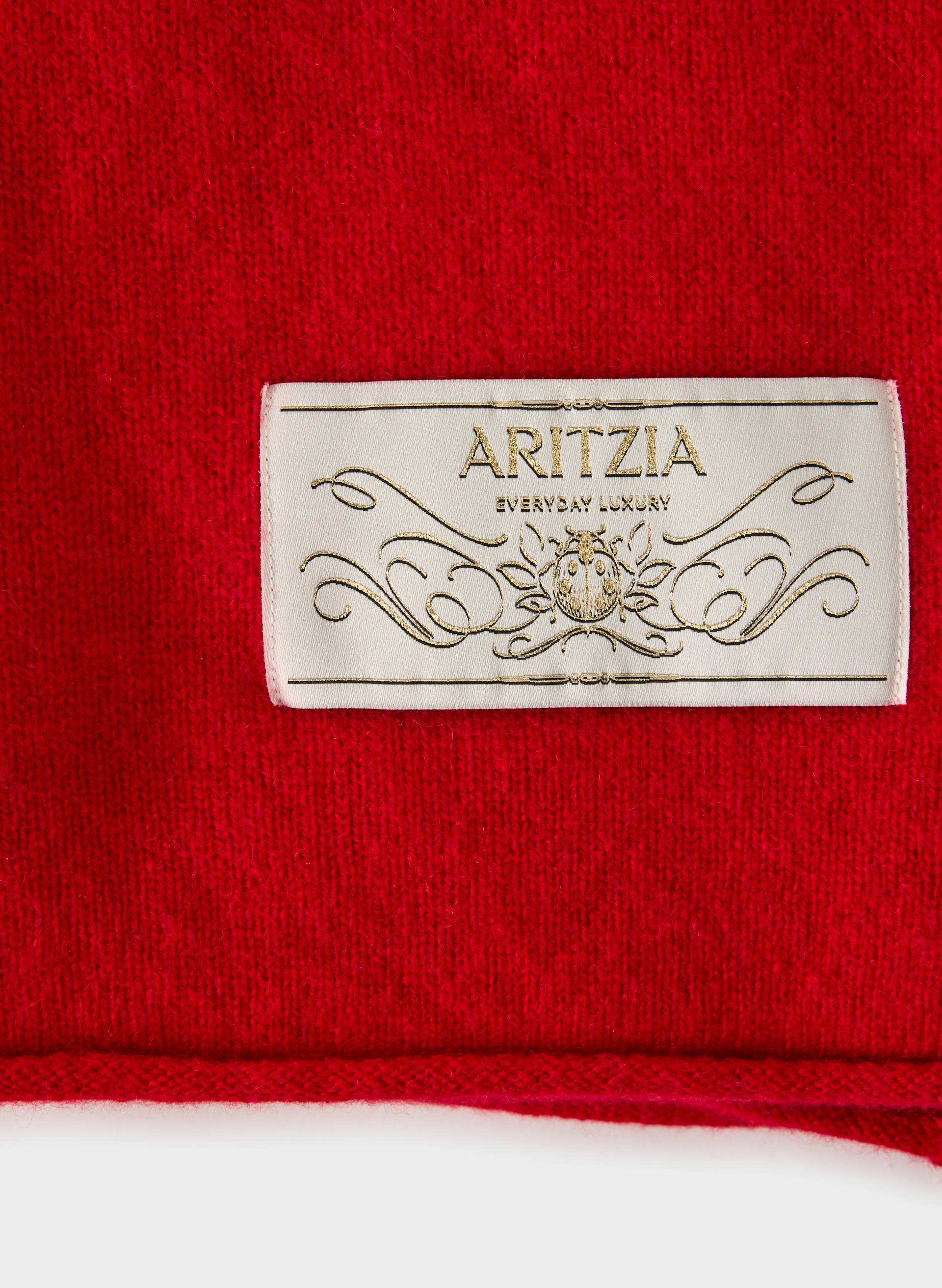 ESSENTIAL CASHMERE MILLENNIA LARGE SCARF | Aritzia