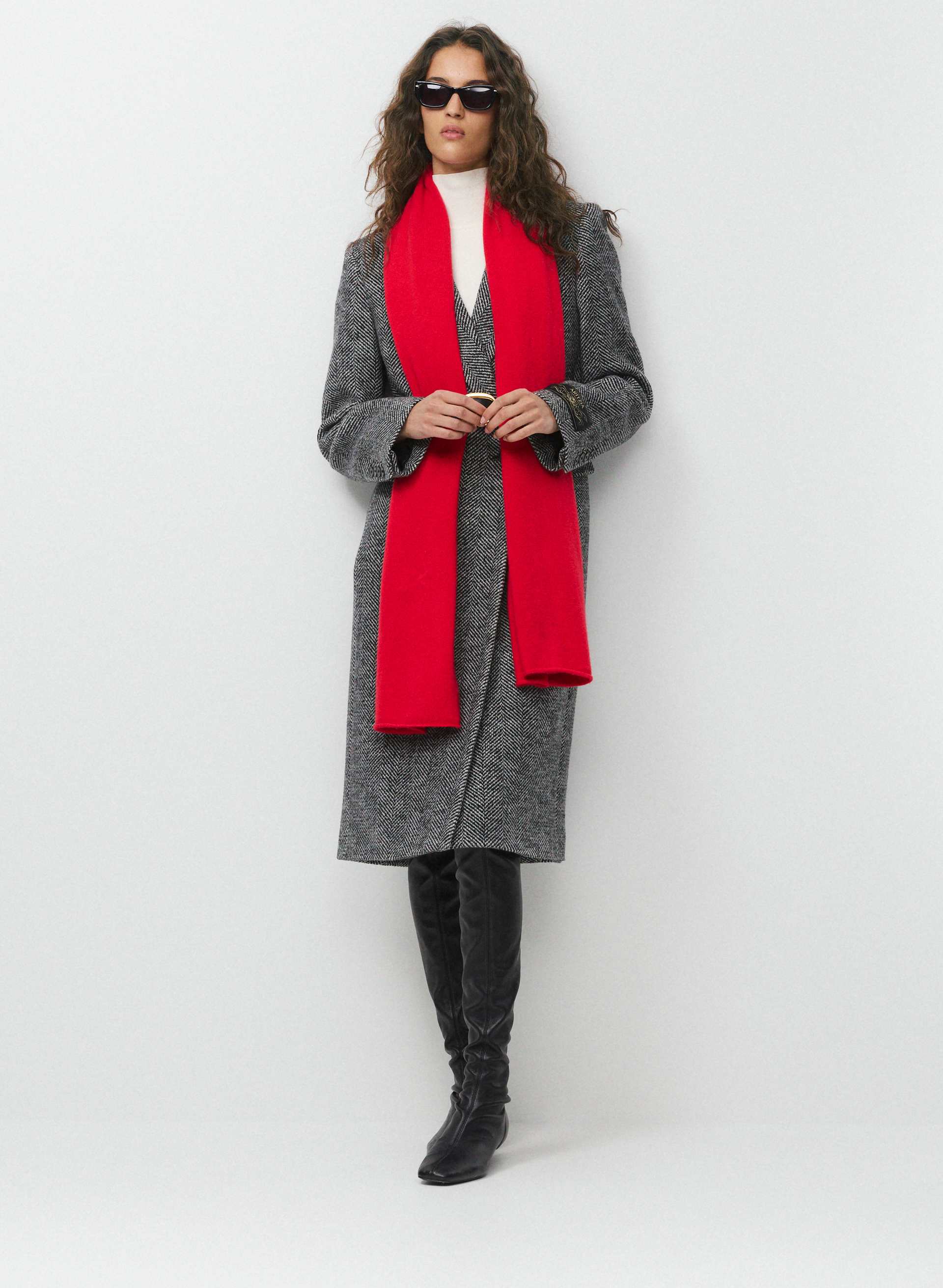 ESSENTIAL CASHMERE MILLENNIA LARGE SCARF | Aritzia