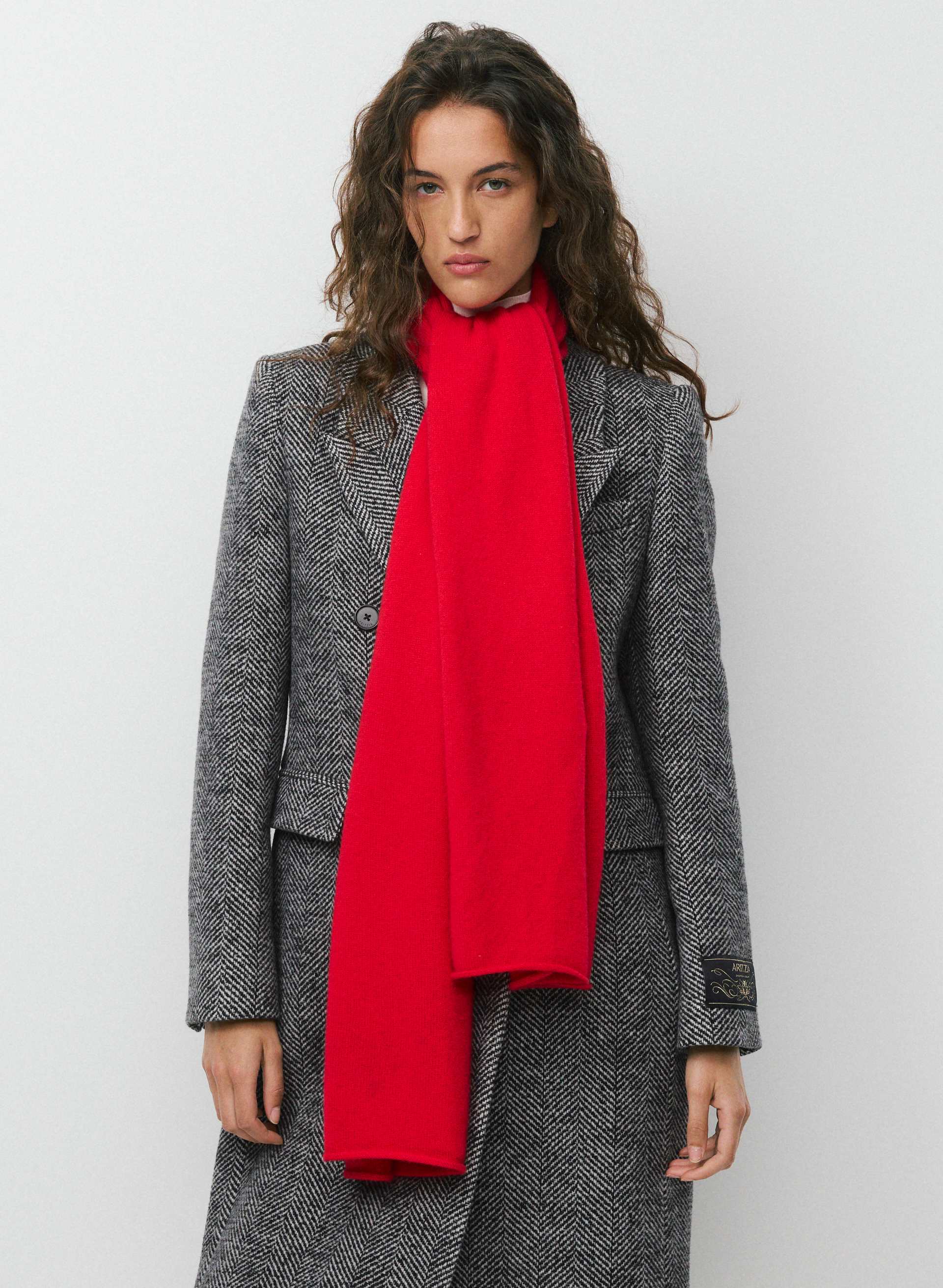 ESSENTIAL CASHMERE MILLENNIA LARGE SCARF | Aritzia