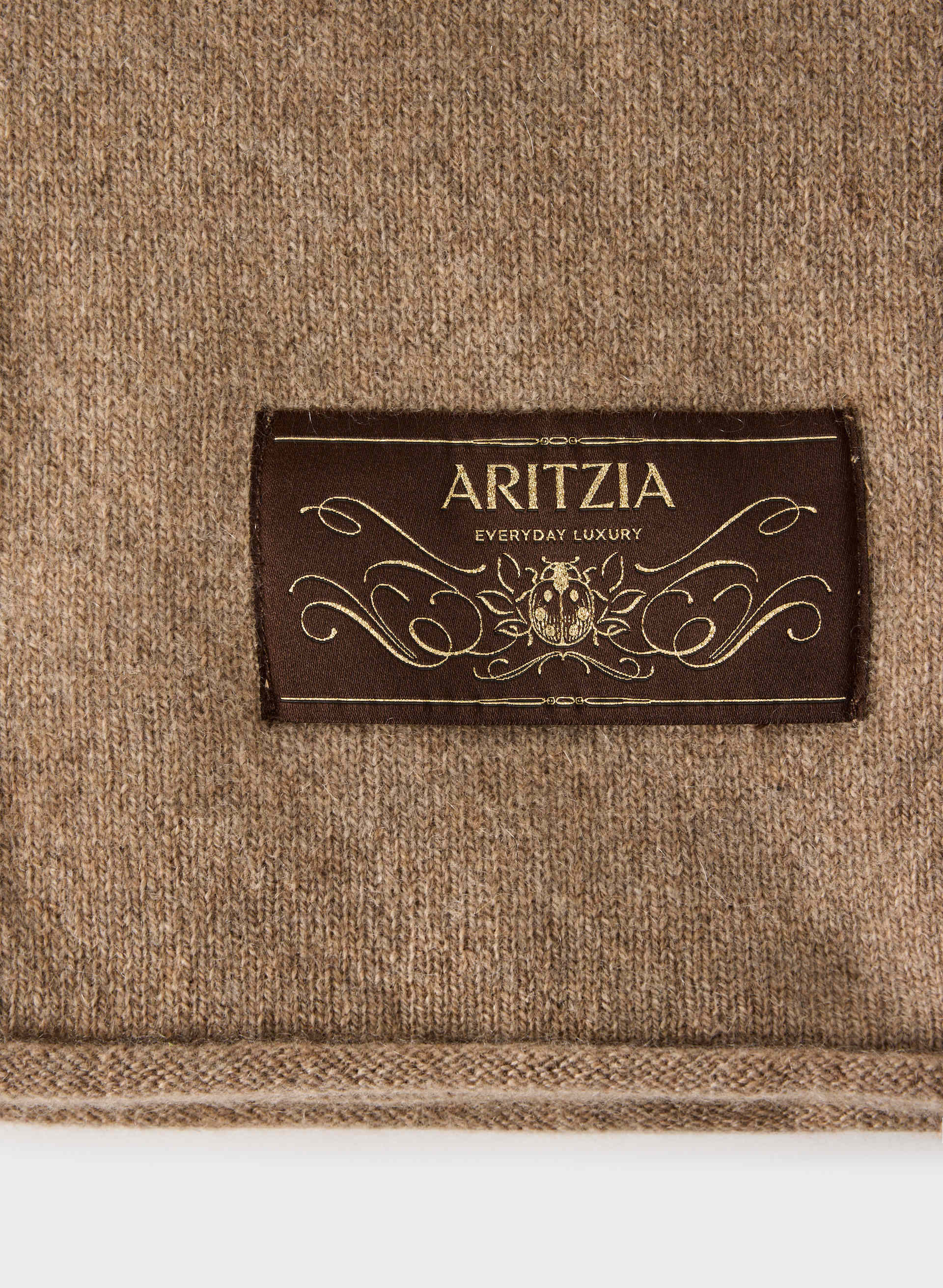 ESSENTIAL CASHMERE MILLENNIA LARGE SCARF | Aritzia