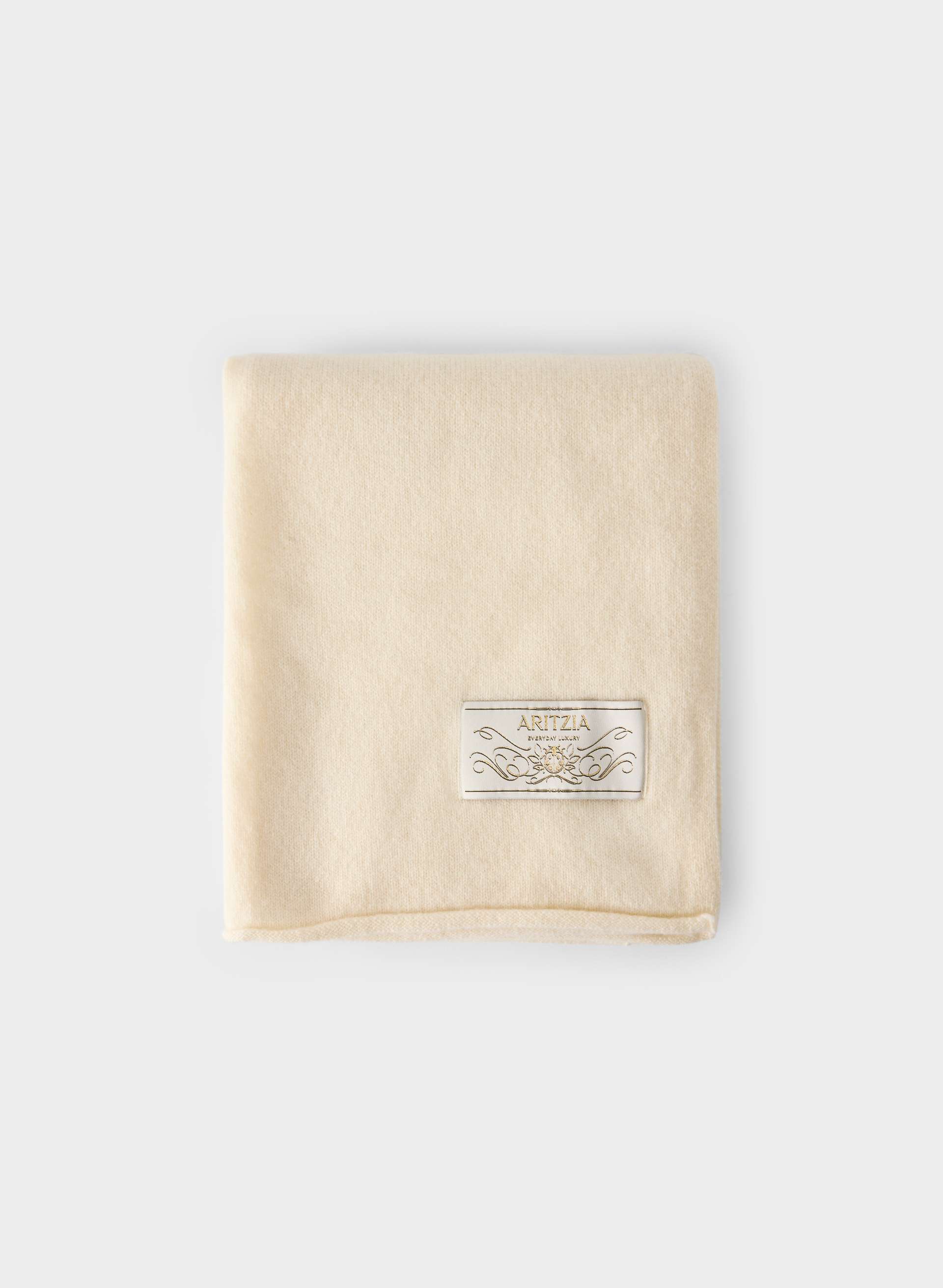 ESSENTIAL CASHMERE MILLENNIA LARGE SCARF | Aritzia