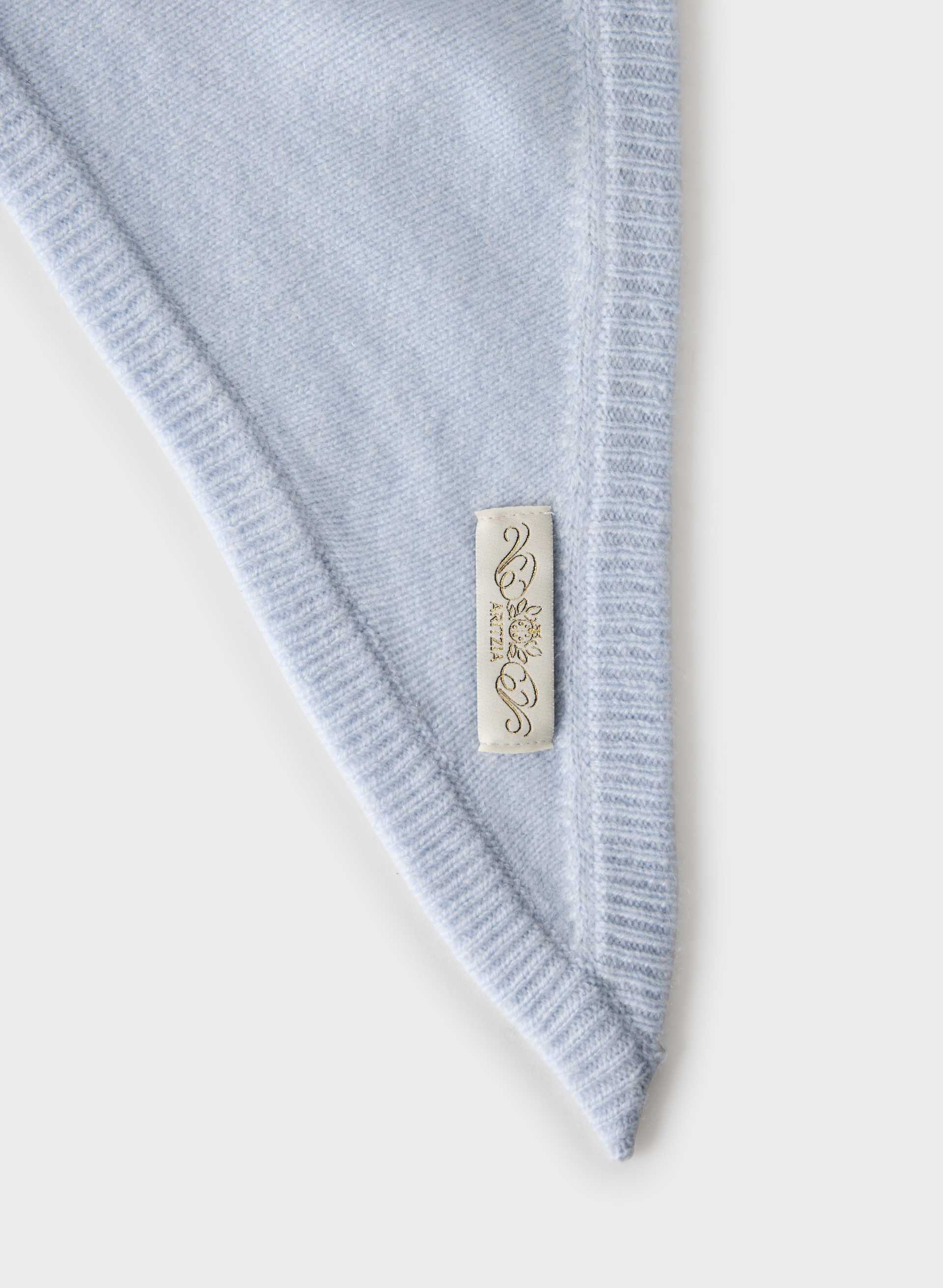 ESSENTIAL CASHMERE KEY MEDIUM SCARF | Aritzia
