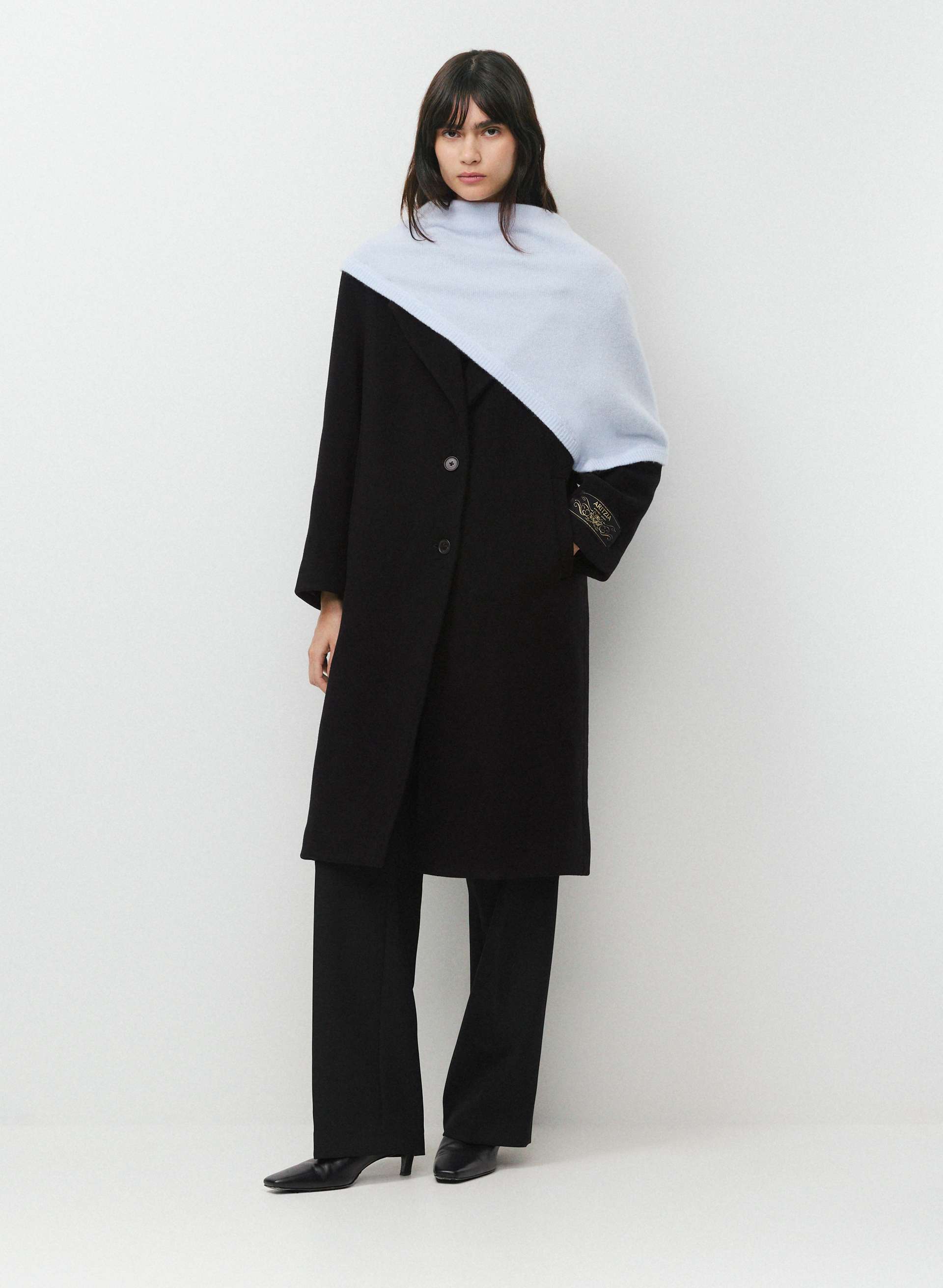 ESSENTIAL CASHMERE KEY MEDIUM SCARF | Aritzia