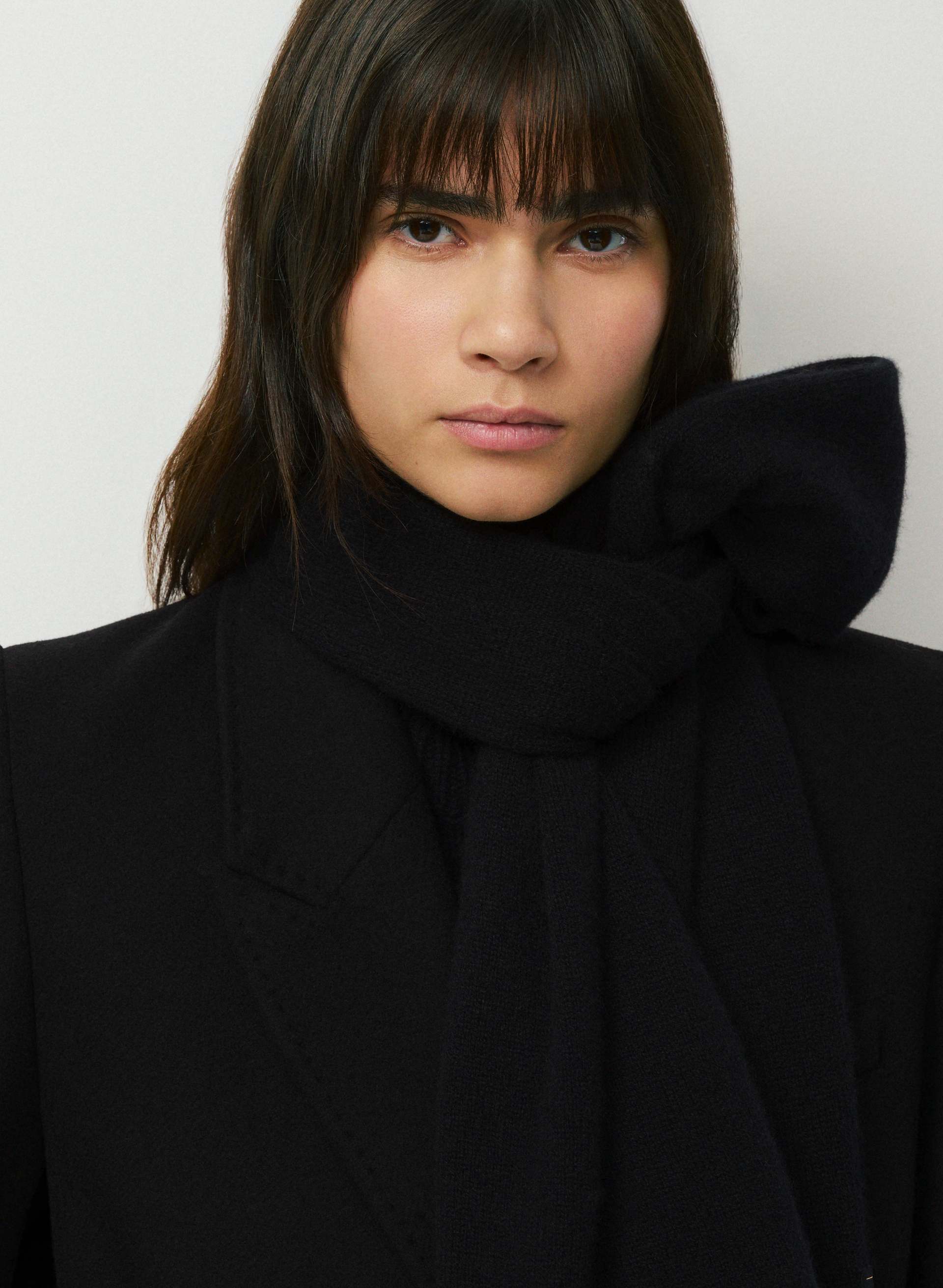 Essential Cashmere Millennia Medium Scarf | Aritzia CA