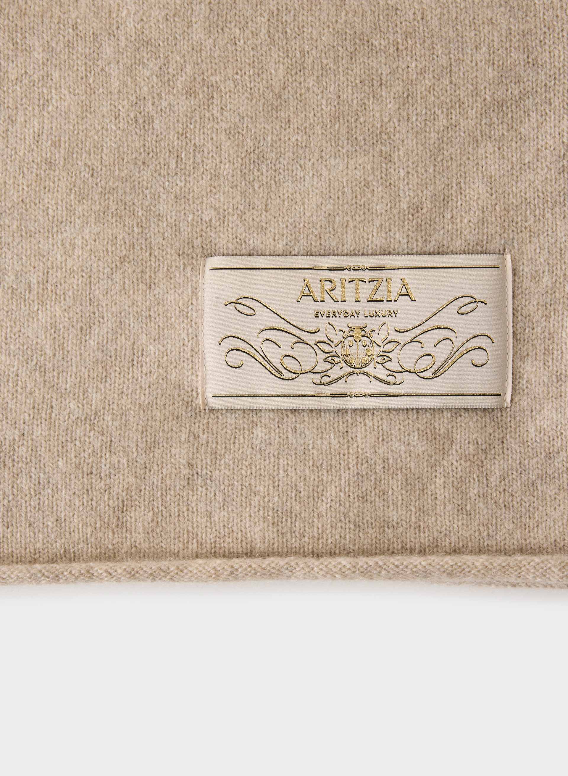 ÉCHARPE MILLENIA MOY. - CACHEMIRE ESSENTIAL | Aritzia
