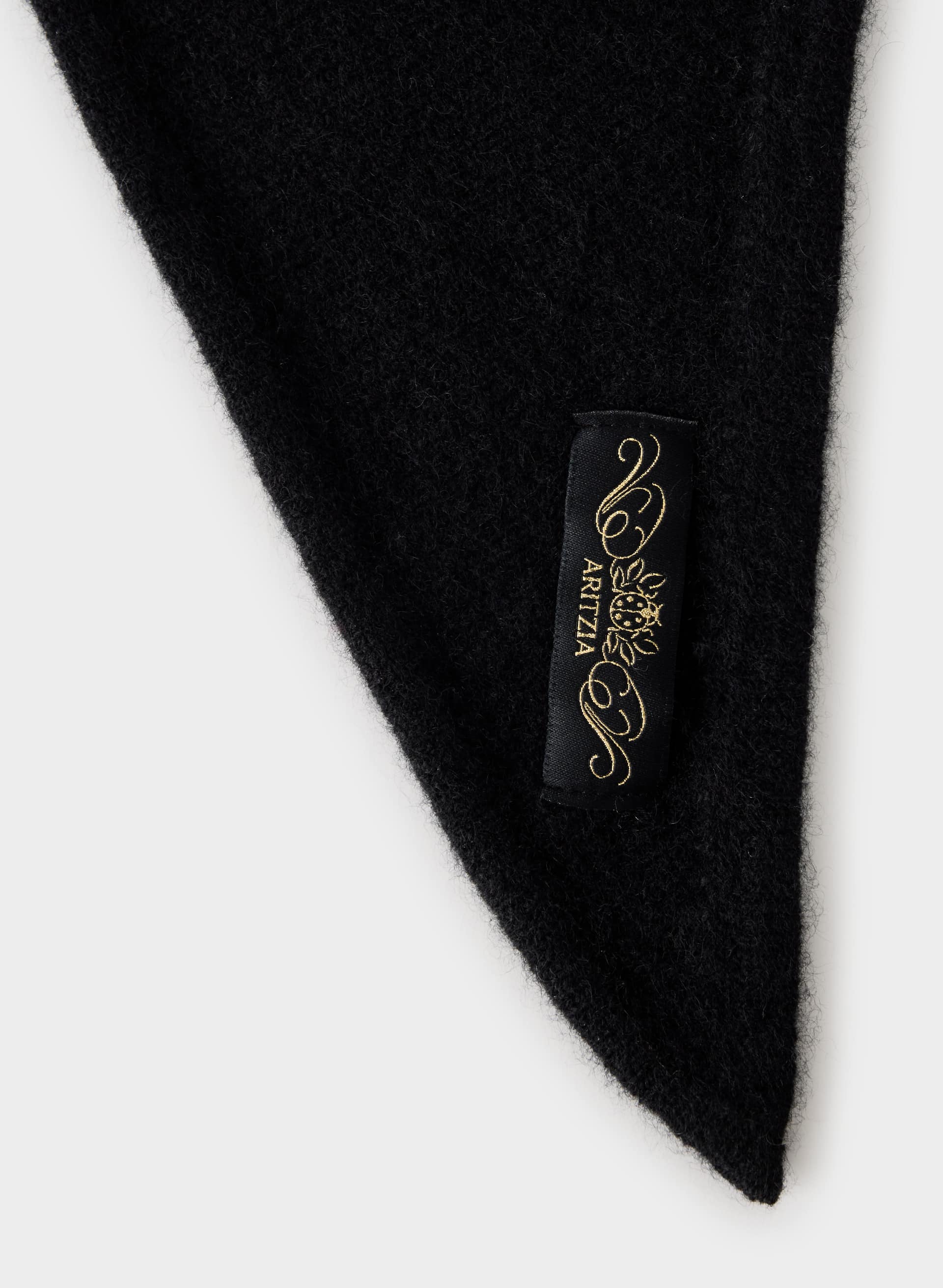 ESSENTIAL CASHMERE KEY SMALL TRIANGLE SCARF | Aritzia