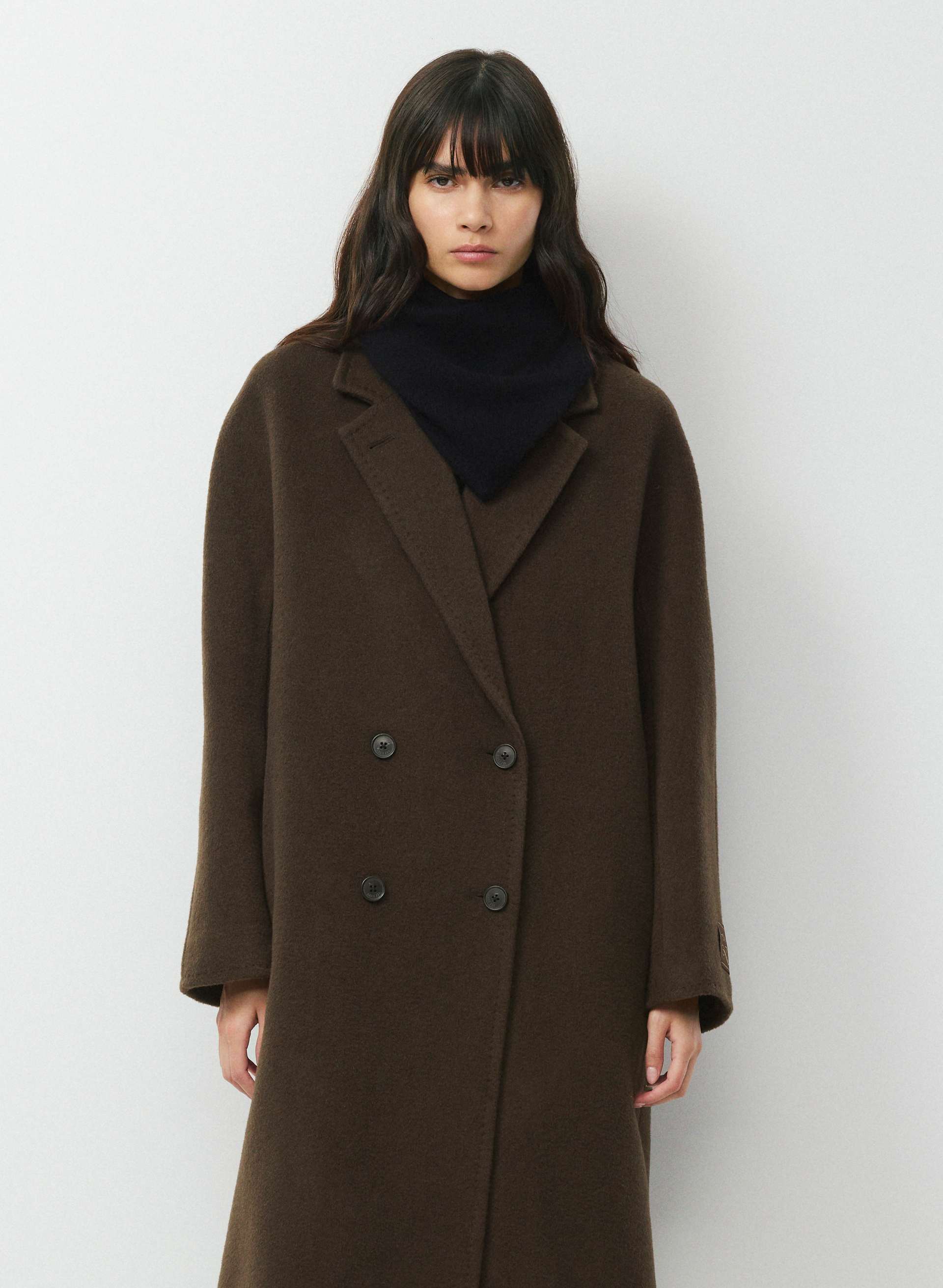 ESSENTIAL CASHMERE KEY SMALL TRIANGLE SCARF | Aritzia